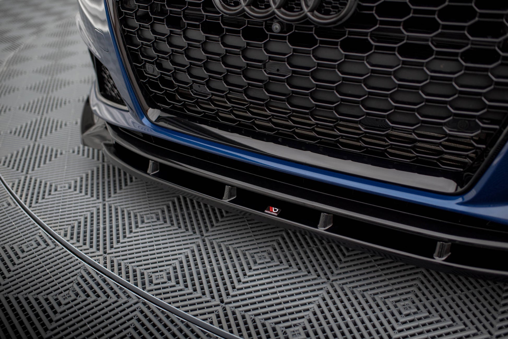 Maxton Front Ansatz V.1 für Audi A4 Competition B9  schwarz Hochglanz