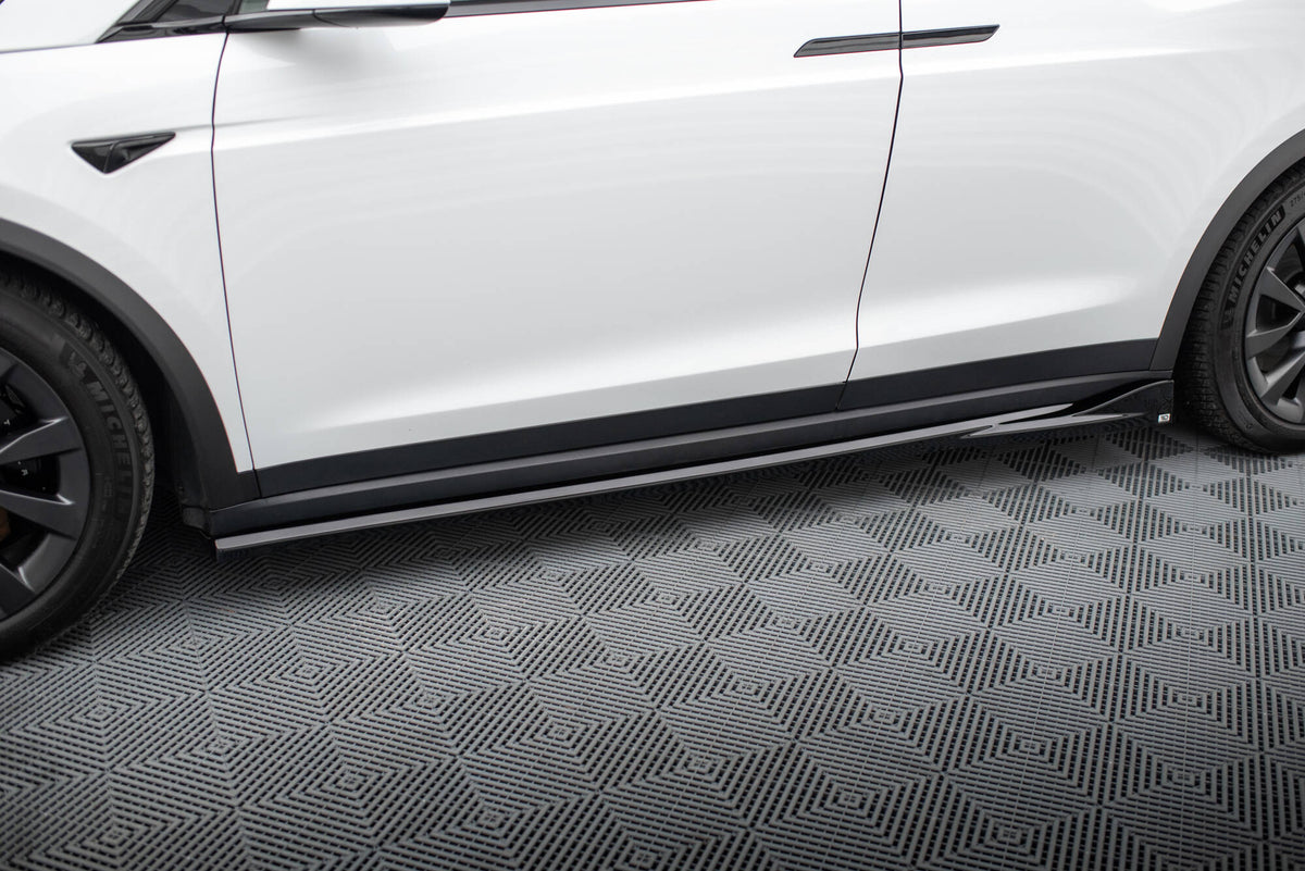 Maxton Seitenschweller Ansatz für Tesla Model X Mk1 Facelift schwarz Hochglanz