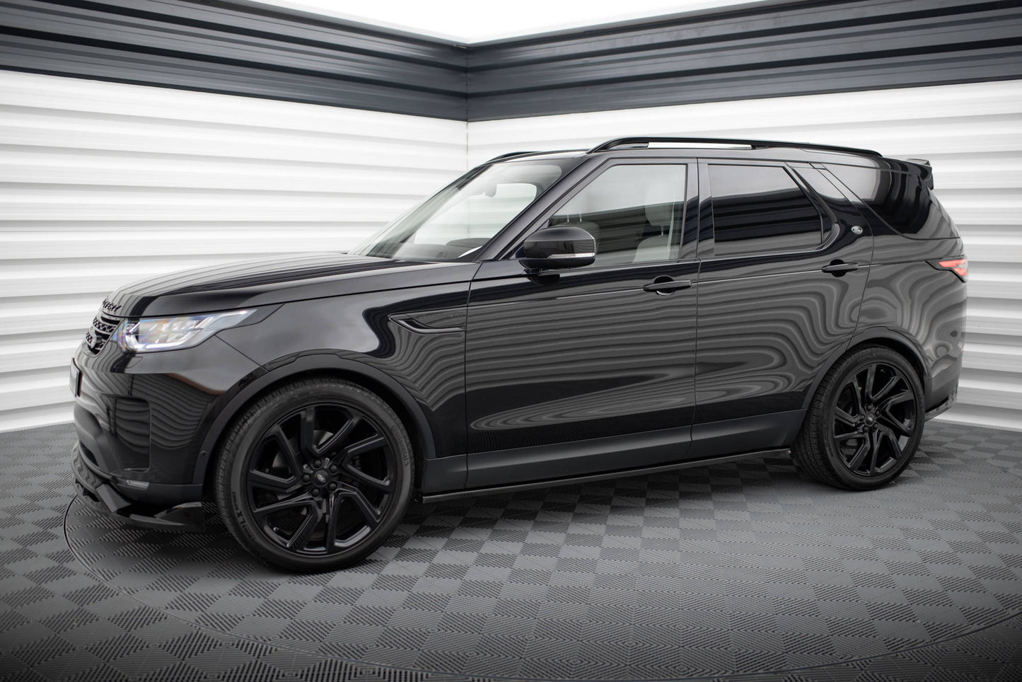 Maxton Seitenschweller Ansatz für Land Rover Discovery HSE Mk5 schwarz Hochglanz