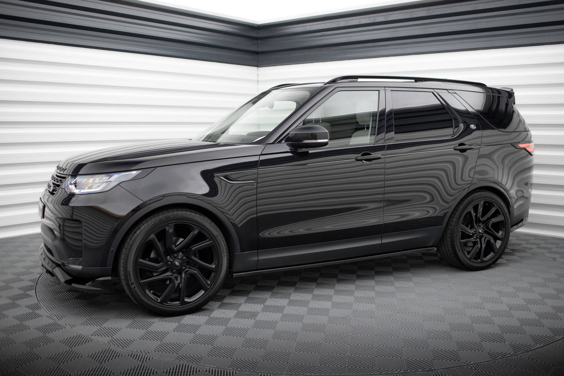 Maxton Seitenschweller Ansatz für Land Rover Discovery HSE Mk5 schwarz Hochglanz