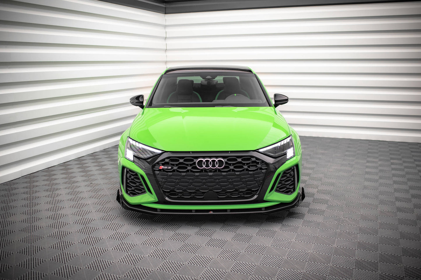 Maxton Street Pro Front Ansatz für +Flaps für V.1 + Flaps Audi RS3 8Y schwarz Hochglanz