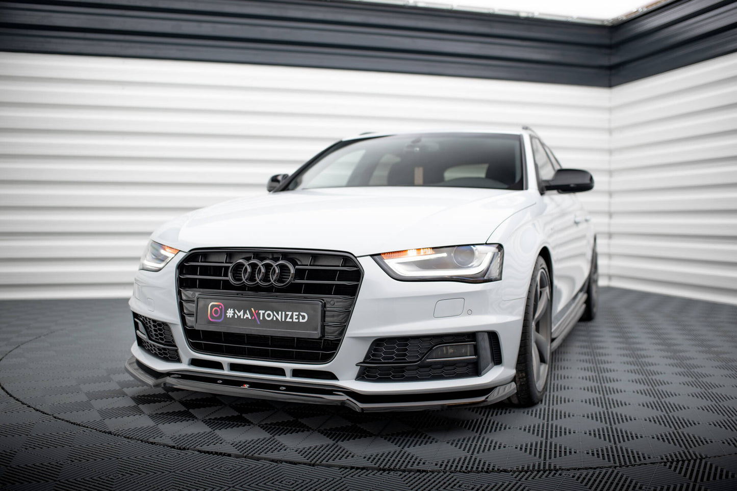 Maxton Front Ansatz V.2 für Audi A4 Competition B8 Facelift schwarz Hochglanz