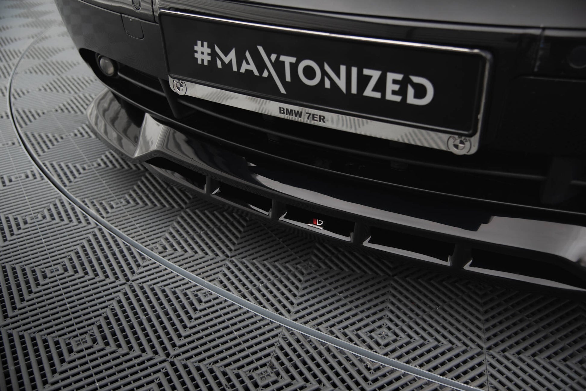 Maxton Front Ansatz für BMW 7 E65 schwarz Hochglanz