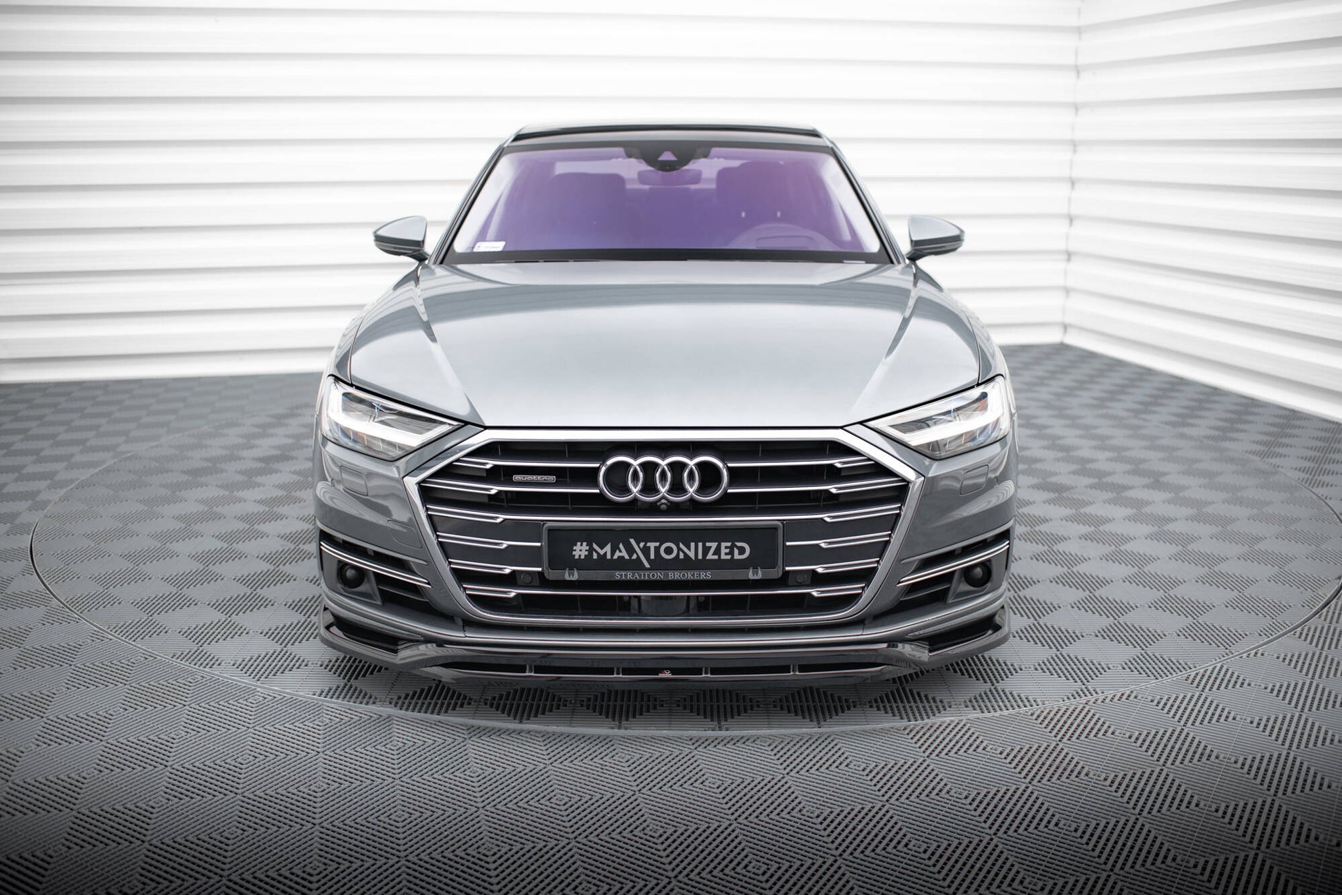 Maxton Front Ansatz für Audi A8 D5 schwarz Hochglanz