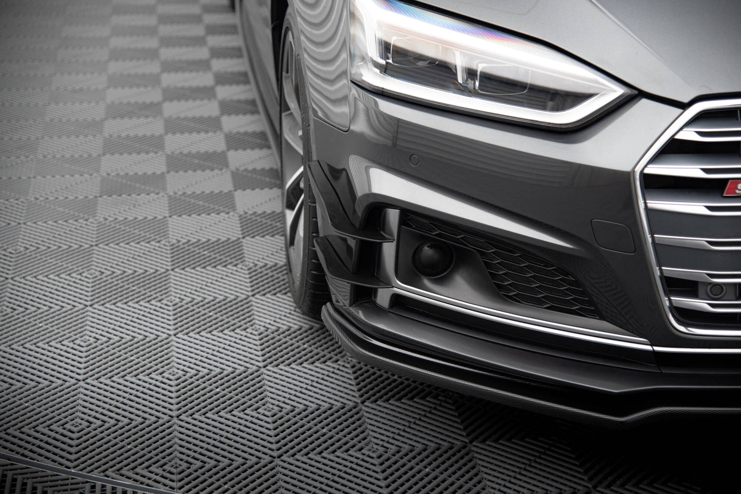 Maxton Stoßstangenflügel vorne (Canards) Audi S5 / A5 S-Line Coupe / Sportback F5