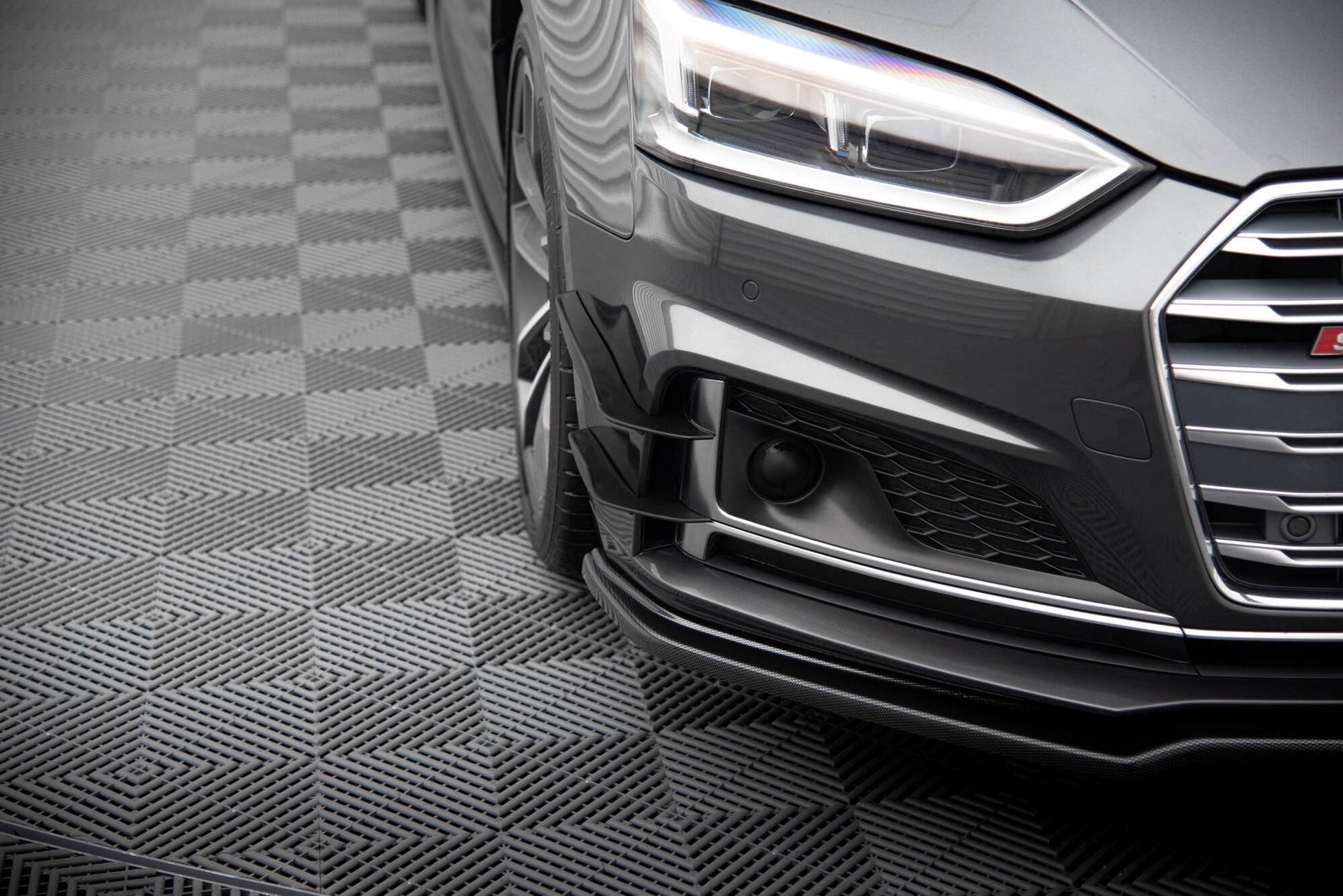 Maxton Stoßstangenflügel vorne (Canards) Audi S5 / A5 S-Line Coupe / Sportback F5