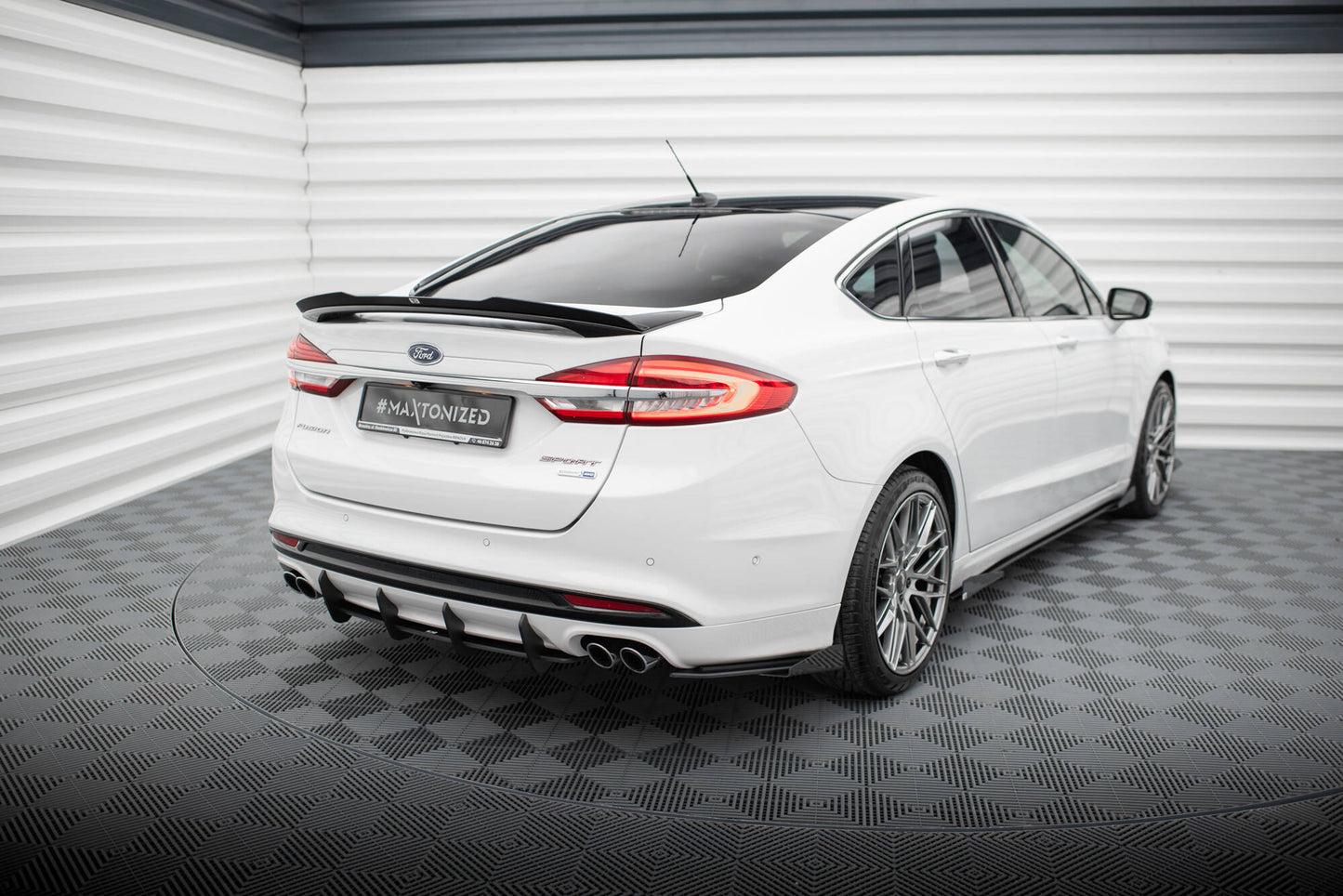 Maxton Hintere Seiten Flaps für Ford Mondeo Sport Mk5 Facelift / Fusion Sport Mk2 Facelift schwarz Hochglanz