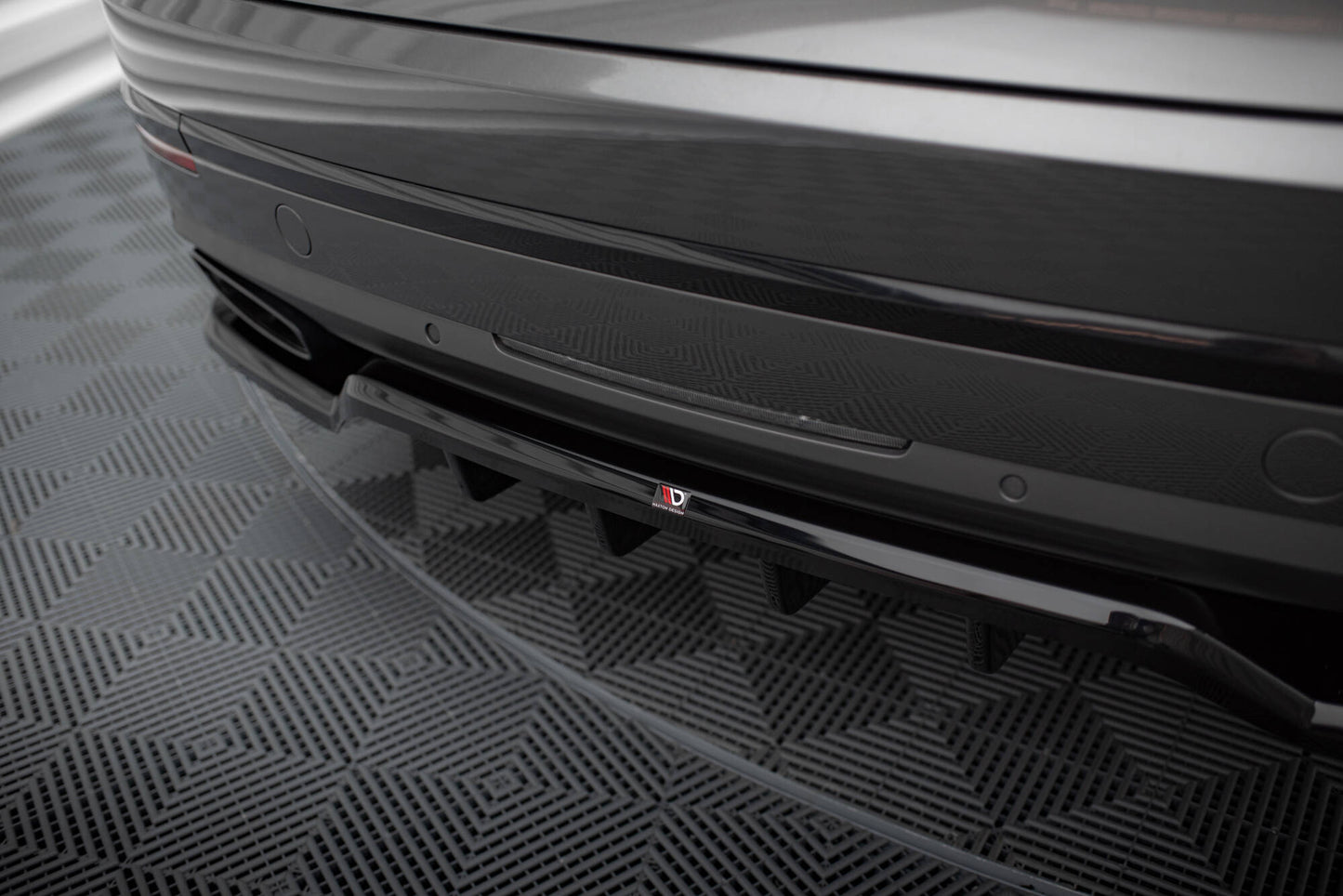 Maxton Mittlerer Diffusor Heck Ansatz DTM Look für Bentley Bentayga Mk1  schwarz Hochglanz