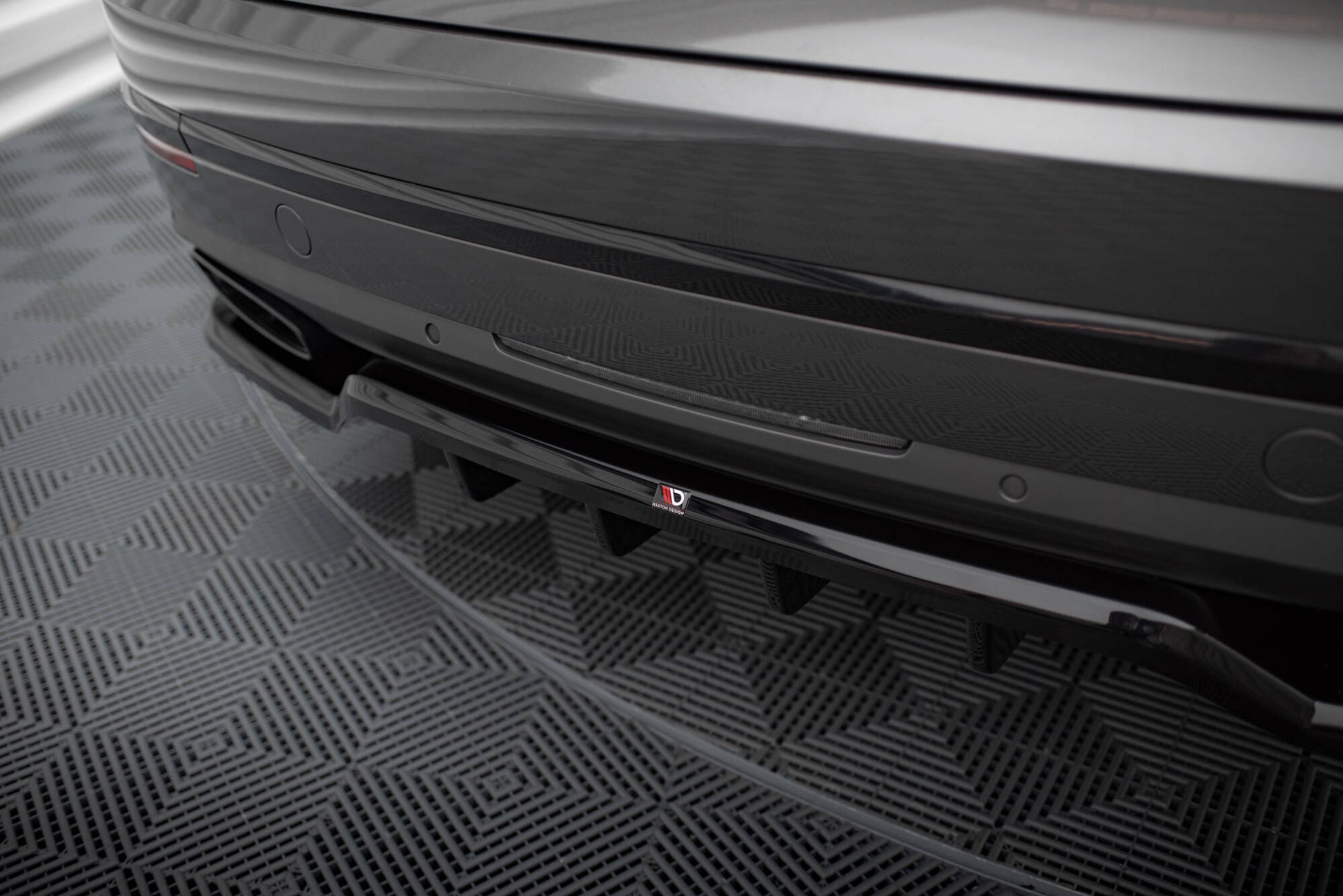 Maxton Mittlerer Diffusor Heck Ansatz DTM Look für Bentley Bentayga Mk1  schwarz Hochglanz