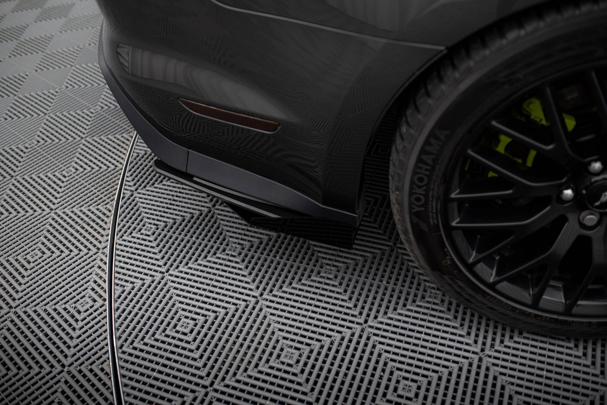 Maxton Street Pro Heck Ansatz Flaps Diffusor +Flaps für Ford Mustang GT Mk6  schwarz Hochglanz