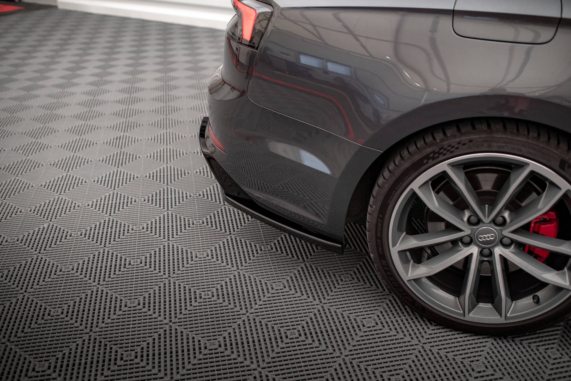 Maxton Heck Ansatz Flaps Diffusor für Audi S5 Coupe / Sportback F5 schwarz Hochglanz