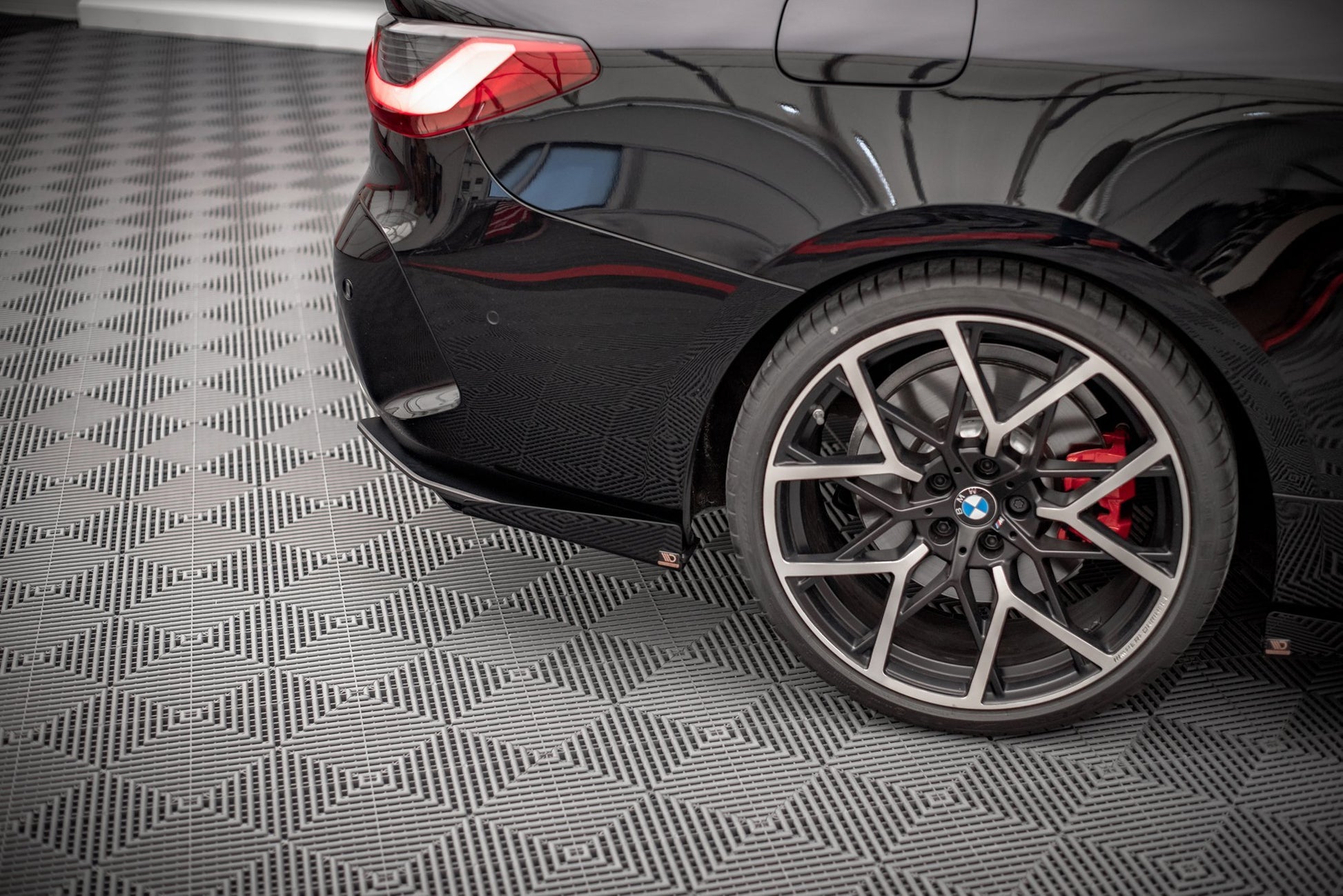 Maxton Street Pro Heck Ansatz Flaps Diffusor +Flaps für BMW 4er M-Paket G22 schwarz Hochglanz