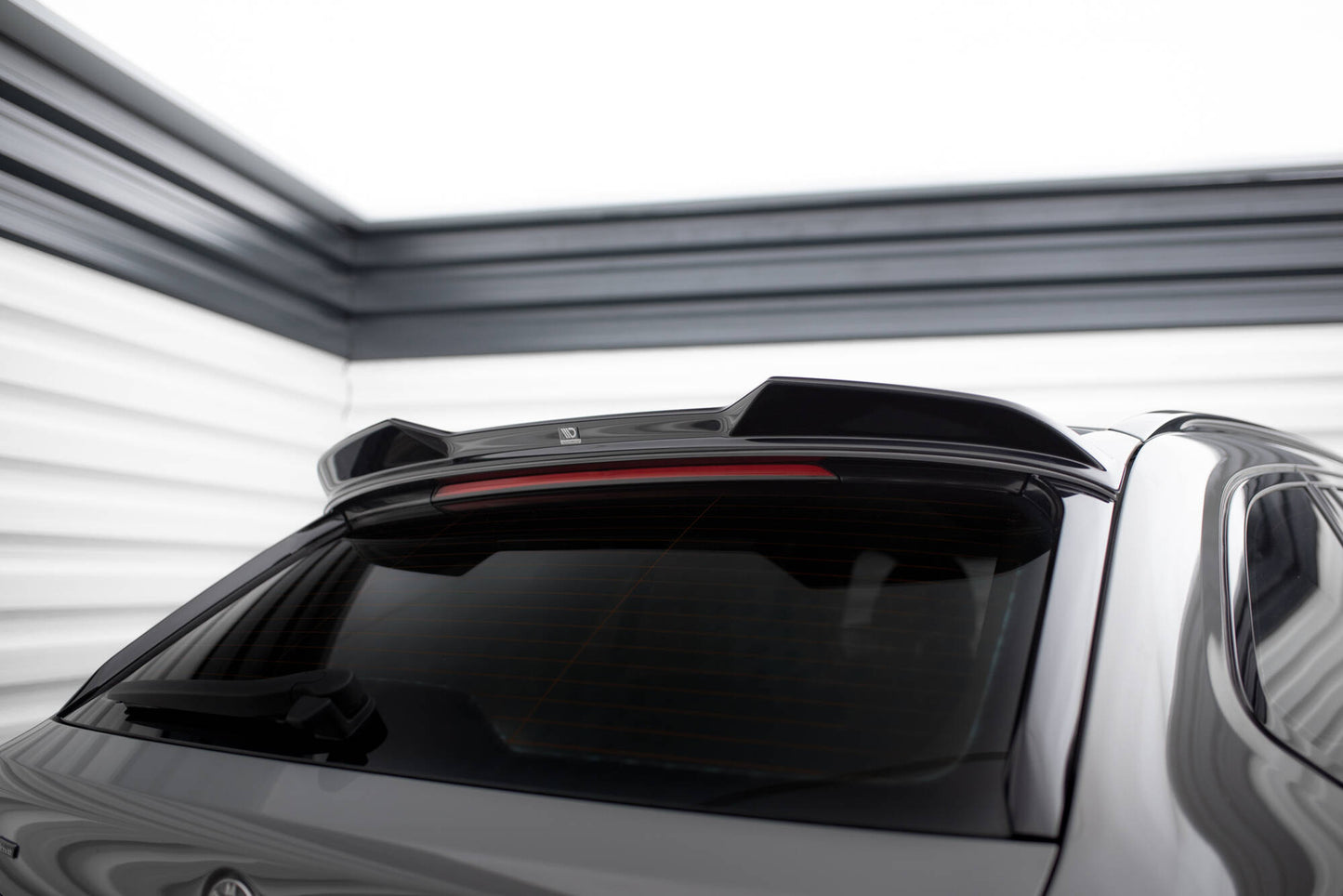 Maxton Spoiler CAP für 3D V.1 BMW 5er Touring G31 schwarz Hochglanz