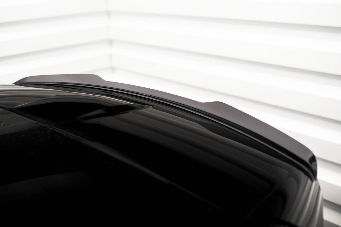 Maxton Spoiler CAP für Land Rover Range Rover Sport SVR Mk2 schwarz Hochglanz