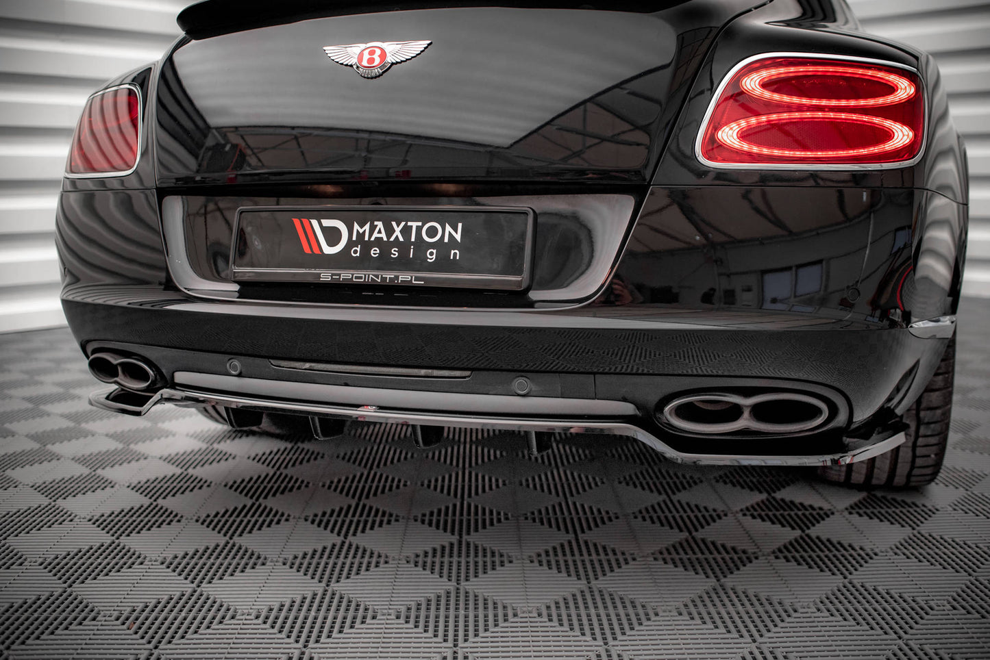 Maxton Mittlerer Diffusor Heck Ansatz DTM Look für Bentley Continental GT V8 S Mk2 schwarz Hochglanz