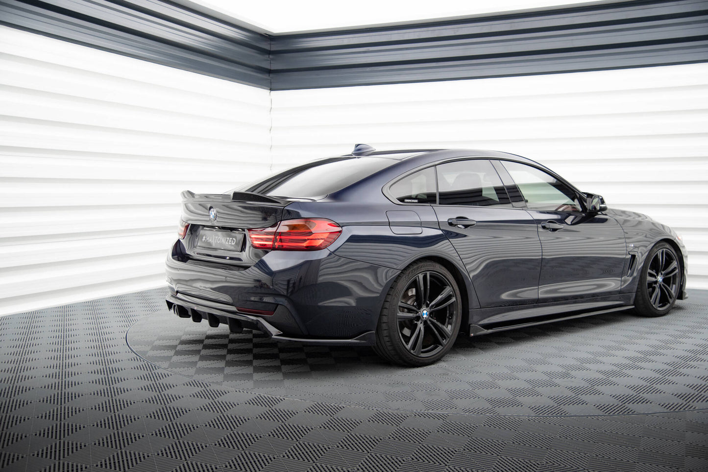 Maxton Mittlerer Diffusor Heck Ansatz DTM Look für BMW 4er Coupe / Gran Coupe / Cabrio M-Paket F32 / F36 / F33 schwarz Hoc...
