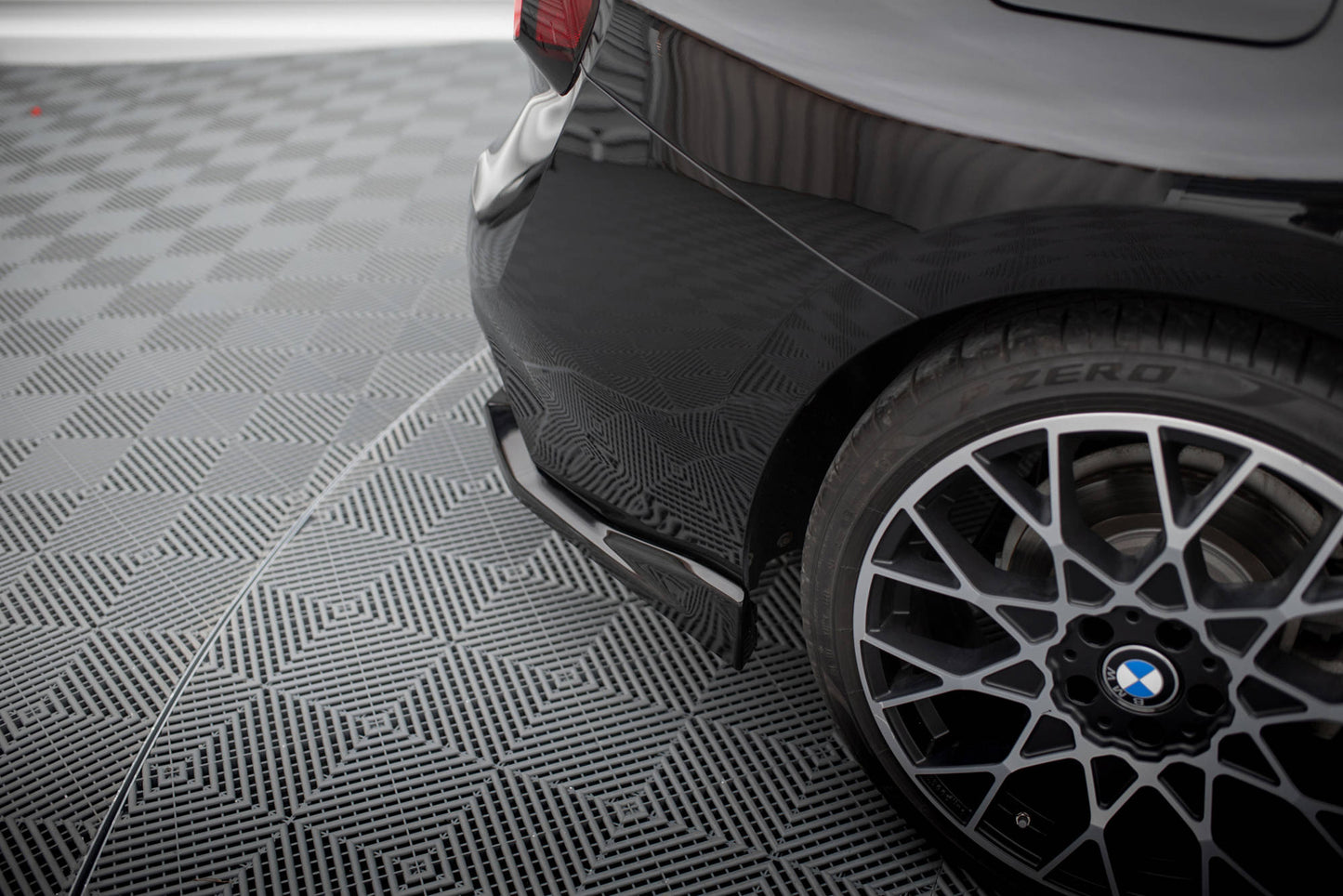 Maxton Heck Ansatz Flaps Diffusor V.2 für BMW 2 Coupe G42 schwarz Hochglanz
