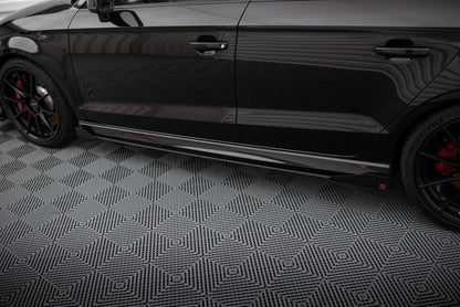 Maxton Street Pro Seitenschweller Ansatz für V.1 für + Flaps Audi RS3 Limousine 8V Facelift schwarz Hochglanz