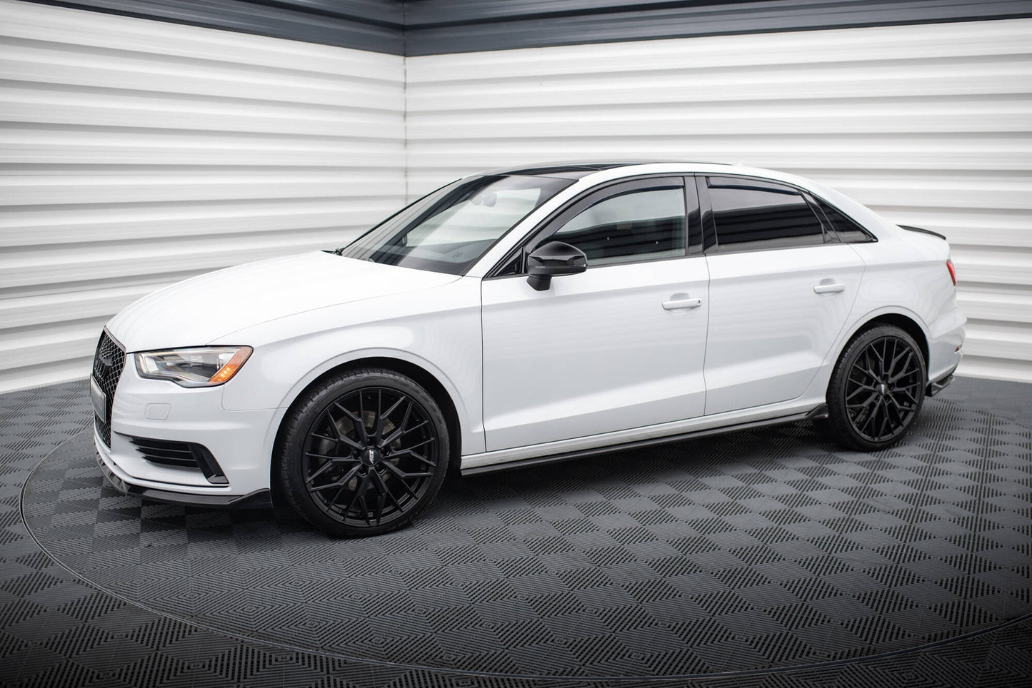 Maxton Seitenschweller Ansatz für Audi A3 Limousine 8V schwarz Hochglanz