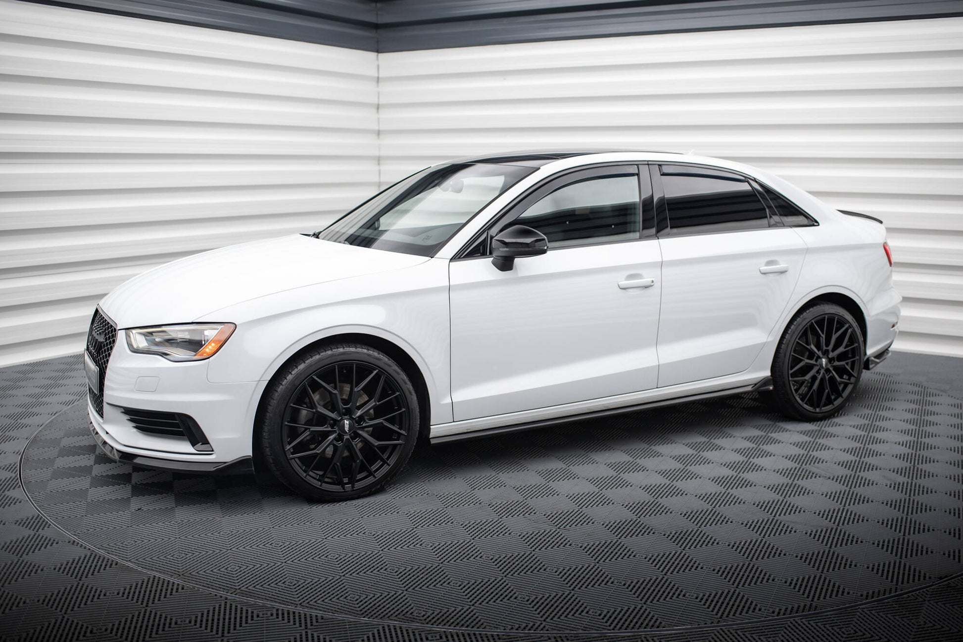 Maxton Seitenschweller Ansatz für Audi A3 Limousine 8V schwarz Hochglanz