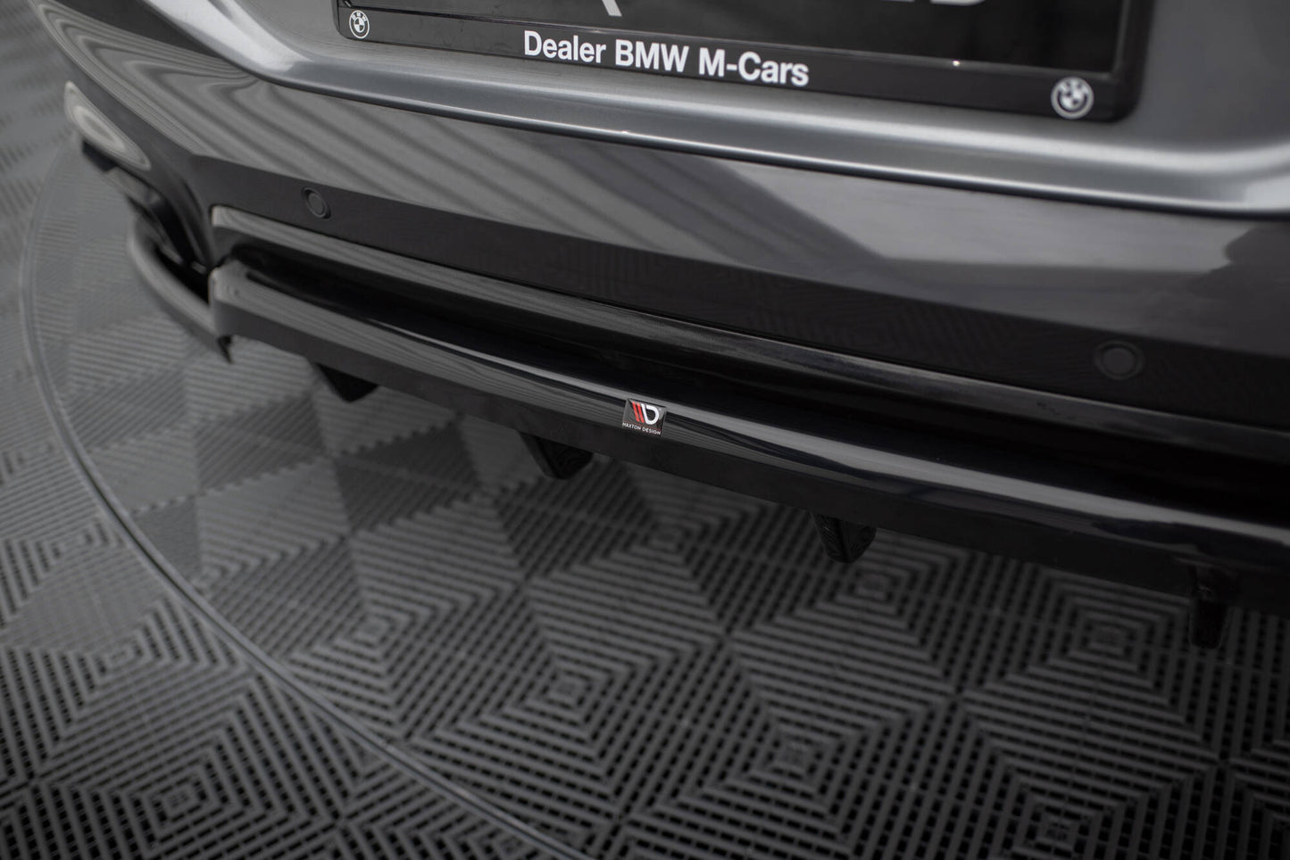 Maxton Mittlerer Diffusor Heck Ansatz DTM Look für V.2 BMW X6 M-Paket G06 Facelift schwarz Hochglanz