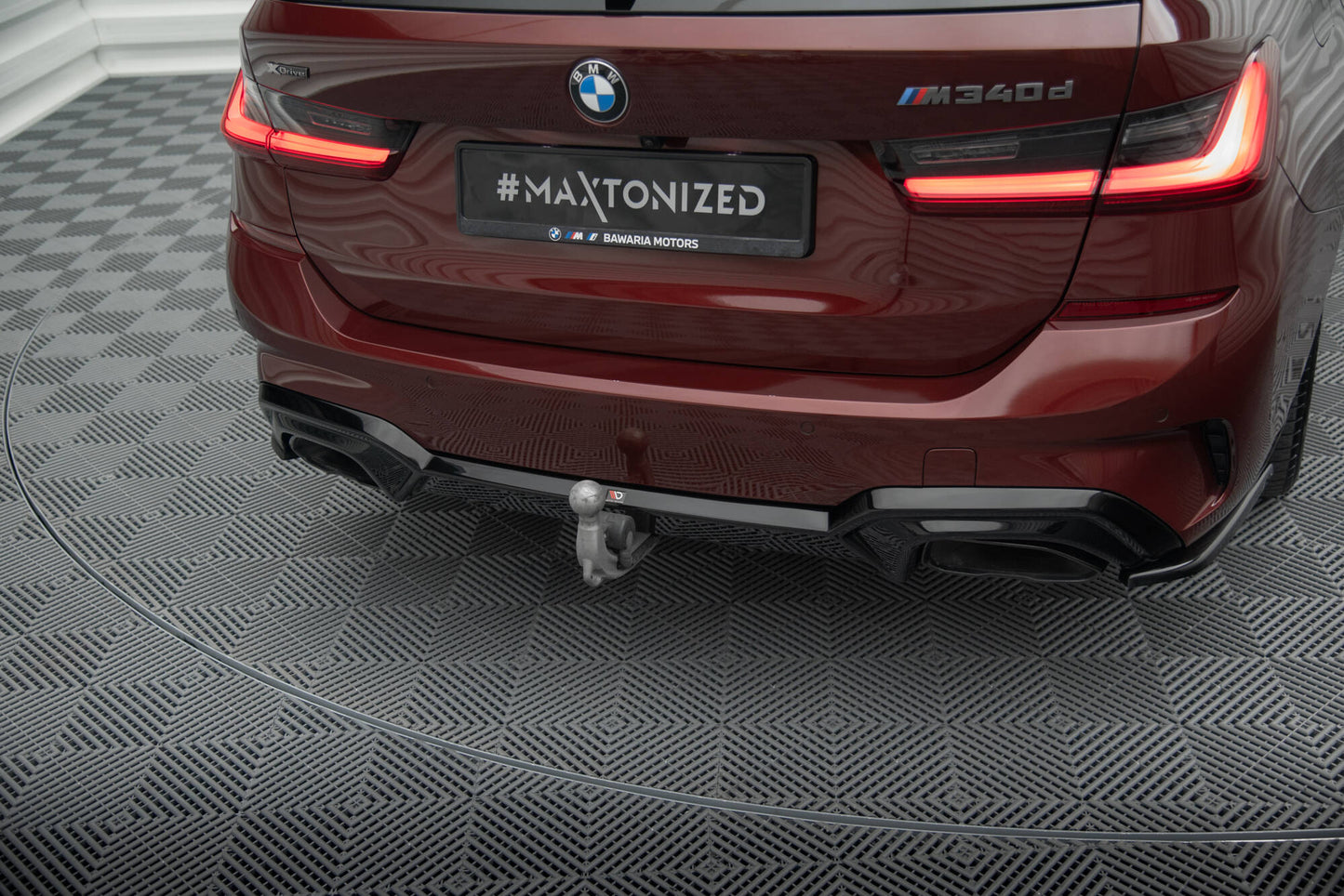 Maxton Diffusor Heck Ansatz für BMW M340i G20 / G21 (Passend für Fahrzeuge mit Anhängerkupplung) schwarz Hochglanz