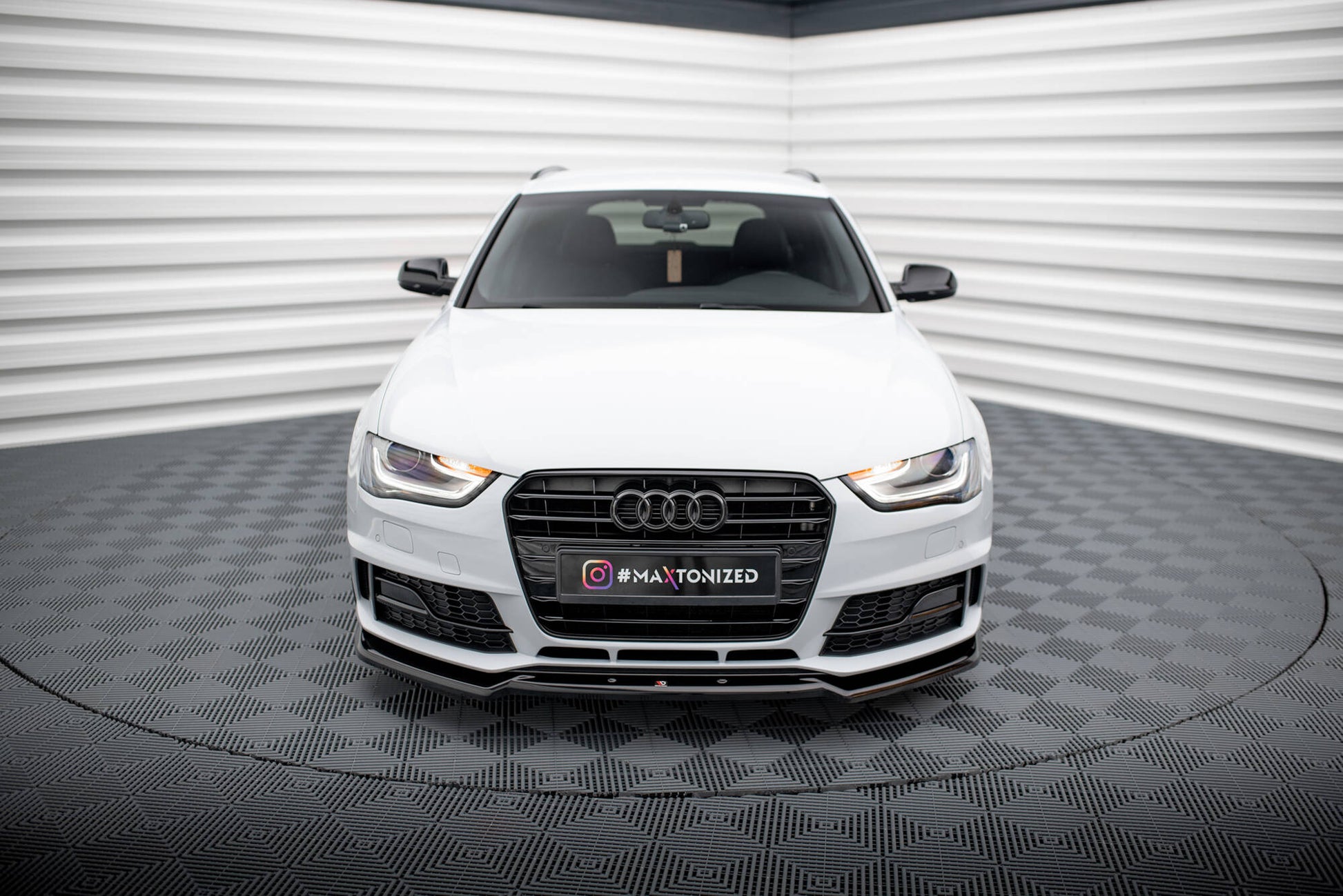 Maxton Front Ansatz V.2 für Audi A4 Competition B8 Facelift schwarz Hochglanz