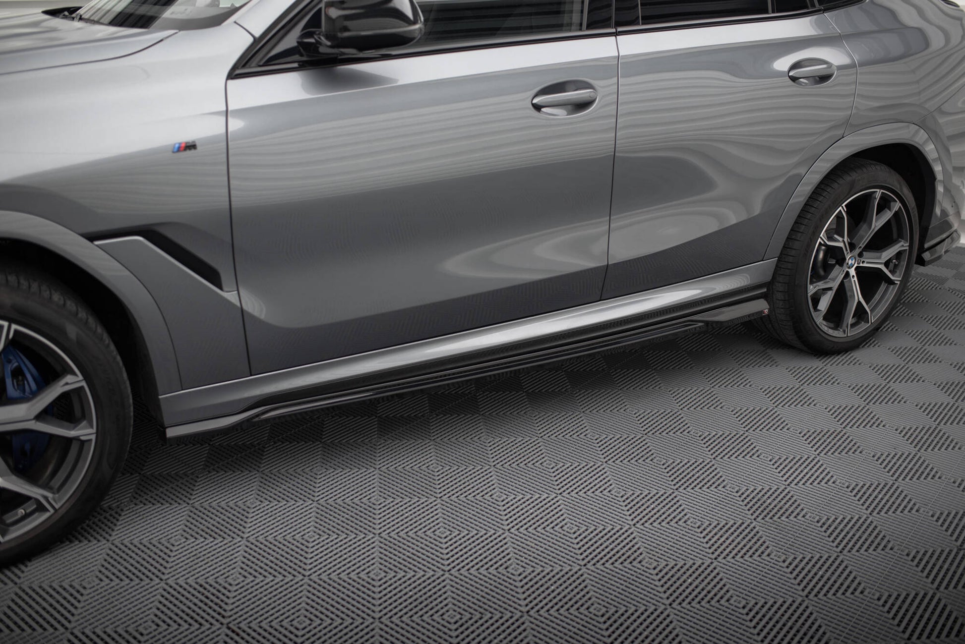 Maxton Seitenschweller Ansatz für V.2 für BMW X6 M-Paket G06 Facelift schwarz Hochglanz