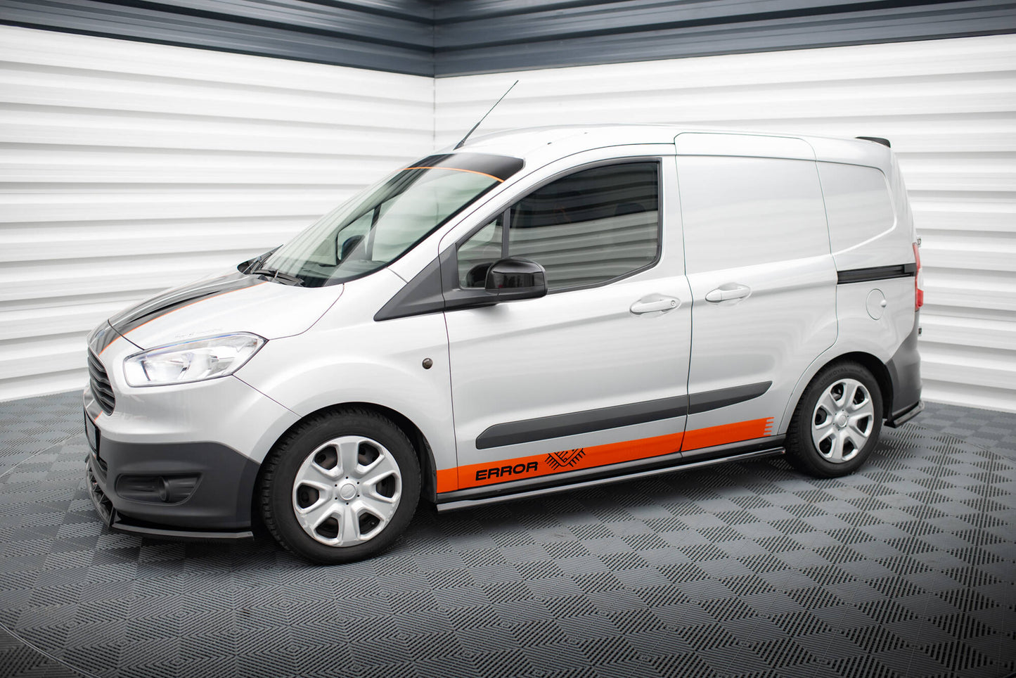 Maxton Seitenschweller Ansatz für Ford Transit Courier Mk1 schwarz Hochglanz