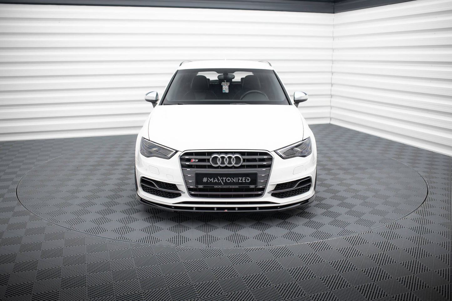 Maxton Front Ansatz V.1 für Audi S3 / A3 S-Line Sportback / Hatchback 8V schwarz Hochglanz