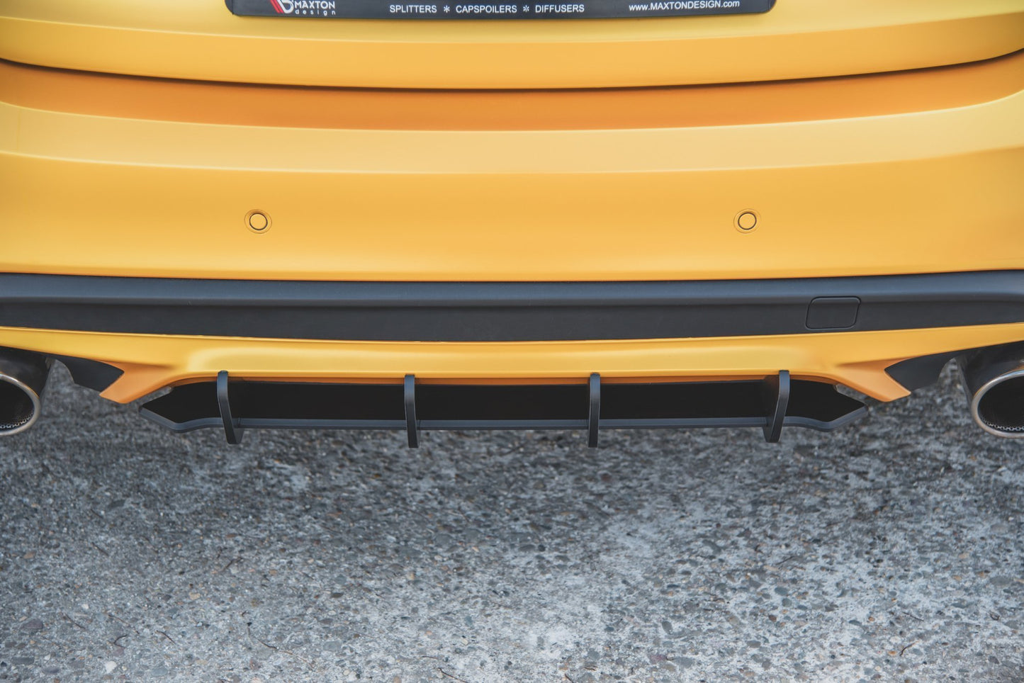 Maxton Robuste Racing Heckschürze für Ford Focus ST Mk4
