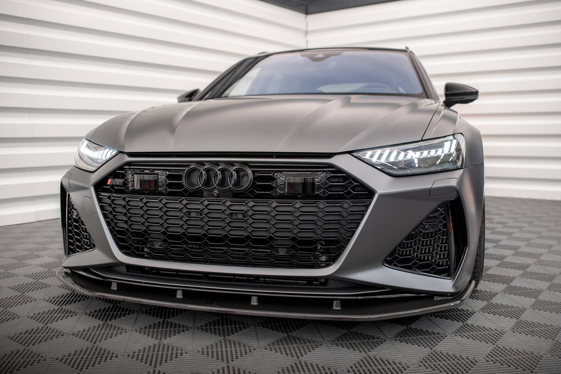 Maxton Carbon Fiber Front Ansatz für Audi RS6 C8 / RS7 C8