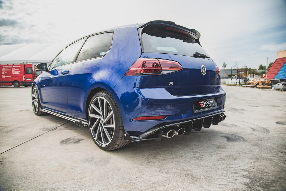 Maxton Robuste Racing Seitenschweller Ansatz für für + Flaps VW Golf 7 R / R-Line Facelift schwarz Hochglanz