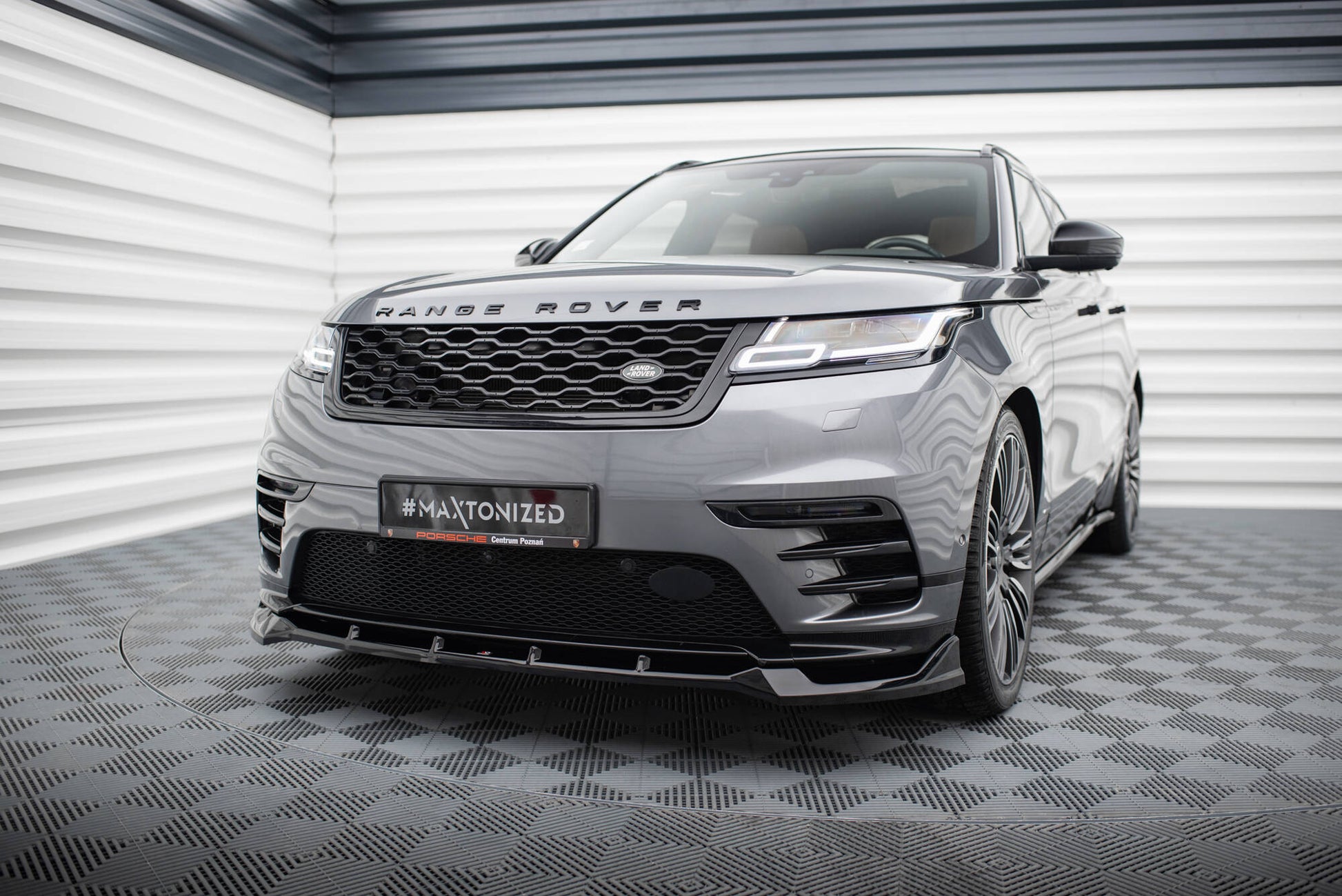 Maxton Front Ansatz für Land Rover Range Rover Velar R-Dynamic Mk1 schwarz Hochglanz
