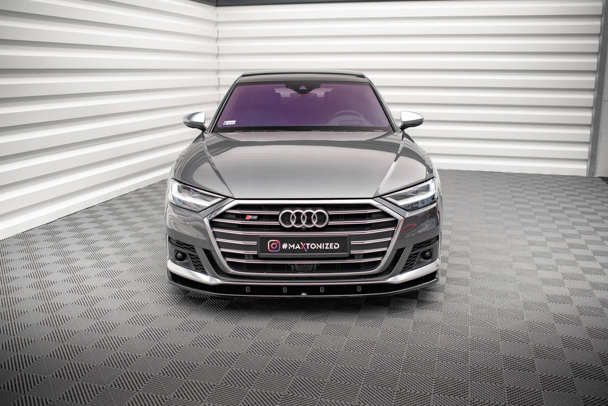 Maxton Front Ansatz V.2 für Audi S8 / A8 S-Line D5 schwarz Hochglanz