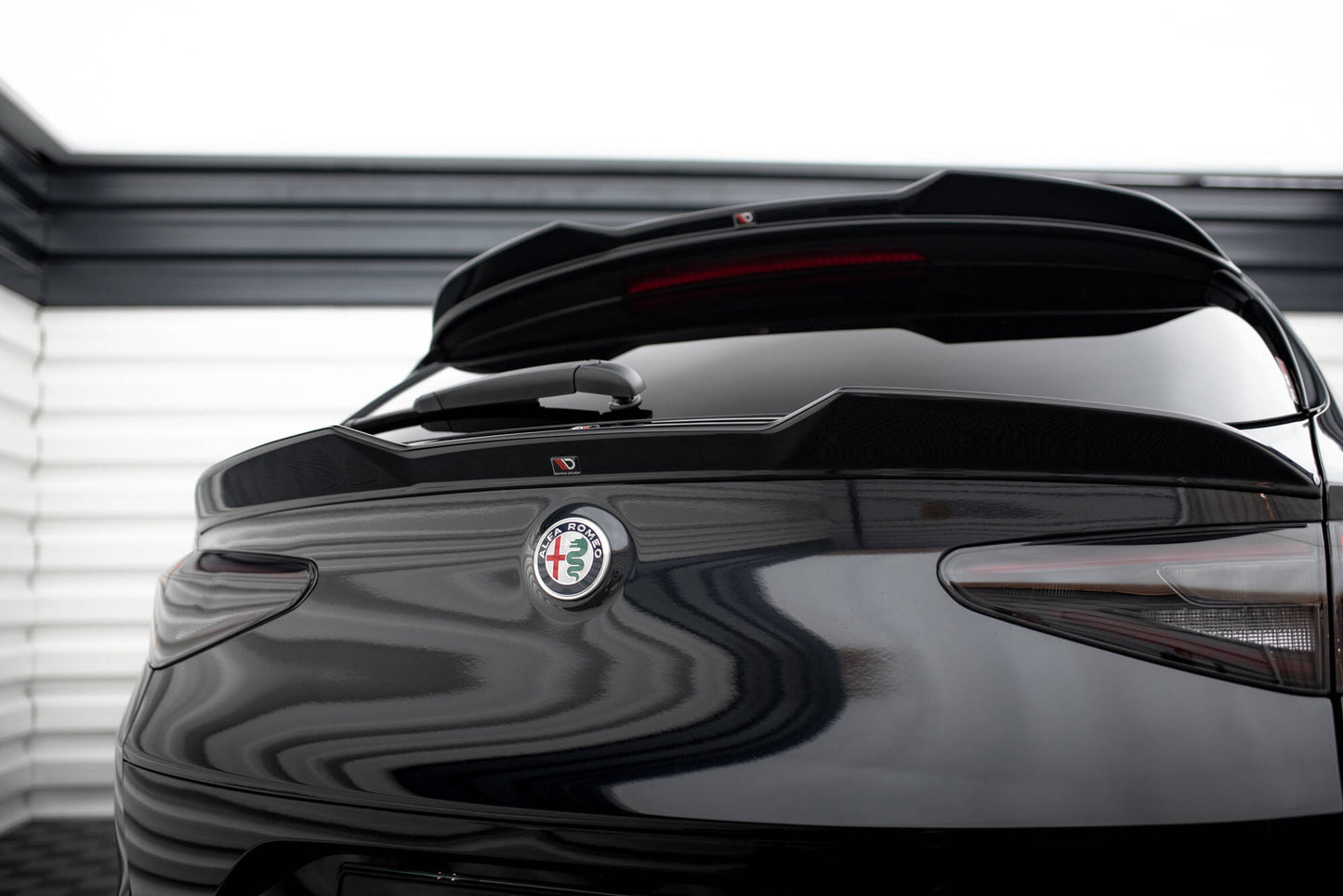Maxton Niedriger Spoiler CAP für 3D Alfa Romeo Stelvio Quadrifoglio Mk1 schwarz Hochglanz