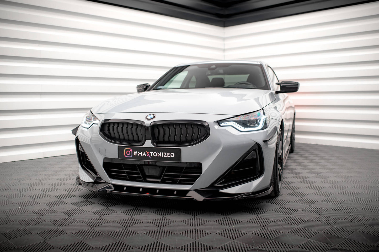 Maxton Front Ansatz V.2 für BMW 2 Coupe M-Paket / M240i G42 schwarz Hochglanz