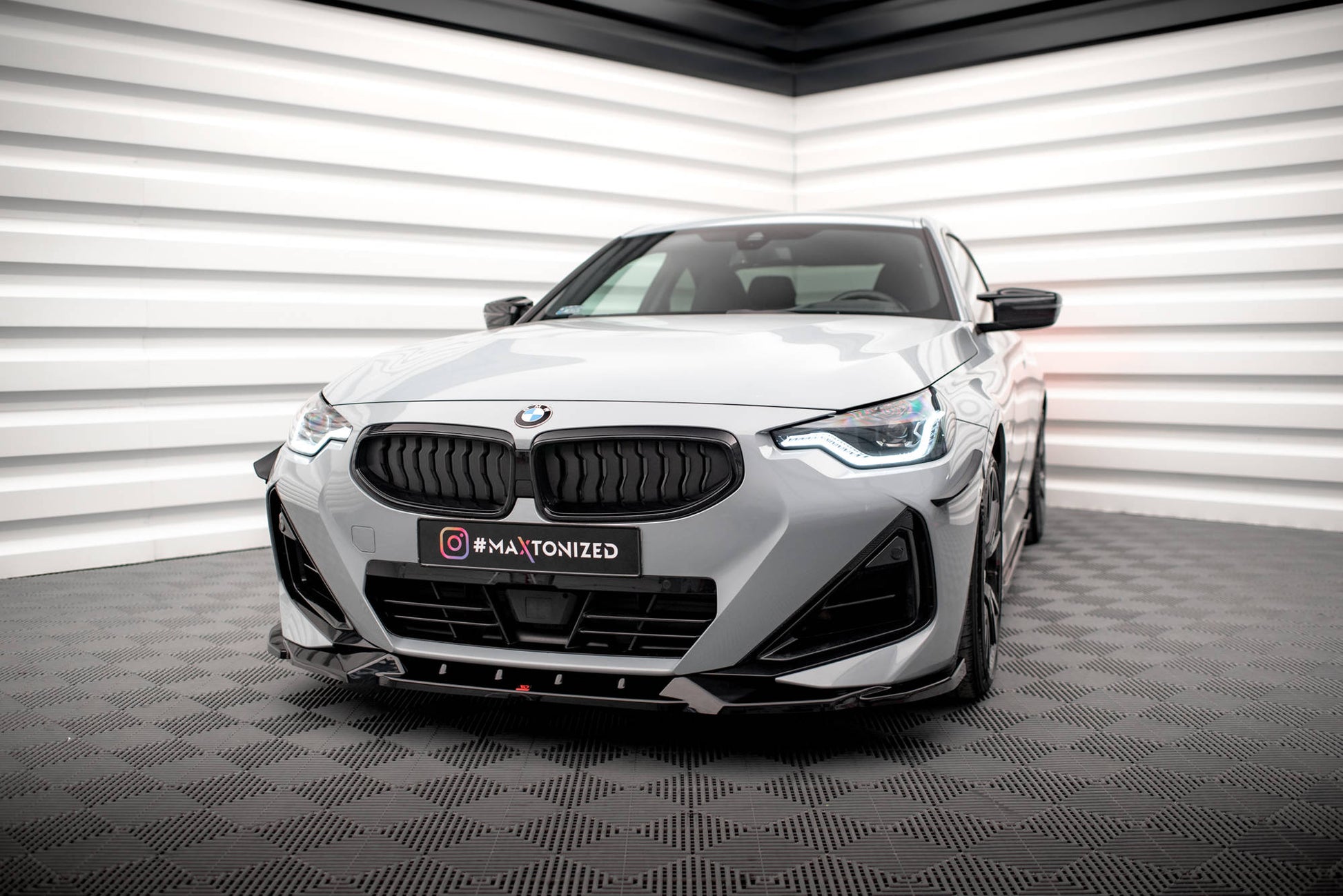 Maxton Front Ansatz V.2 für BMW 2 Coupe M-Paket / M240i G42 schwarz Hochglanz