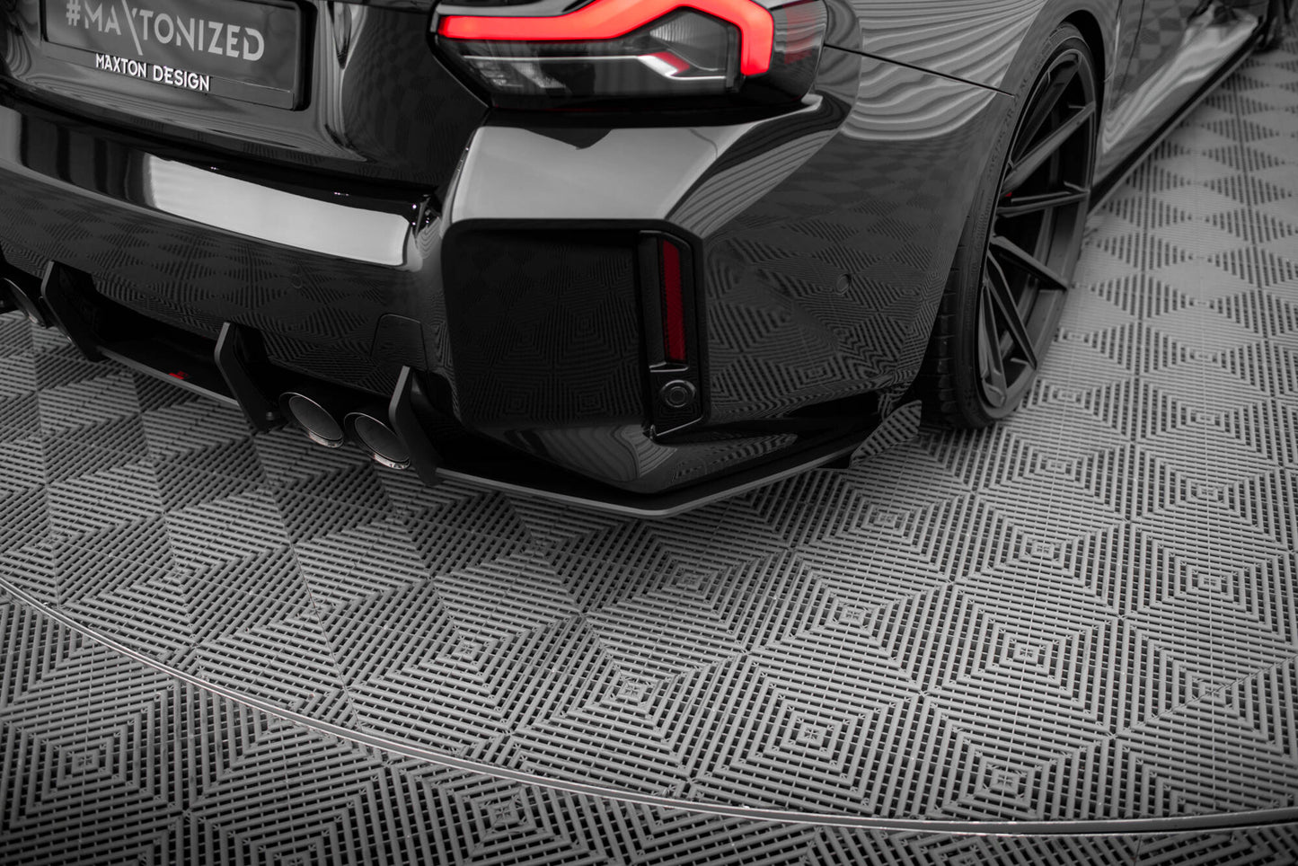 Maxton Hintere Seiten Flaps für BMW M2 G87 schwarz Hochglanz