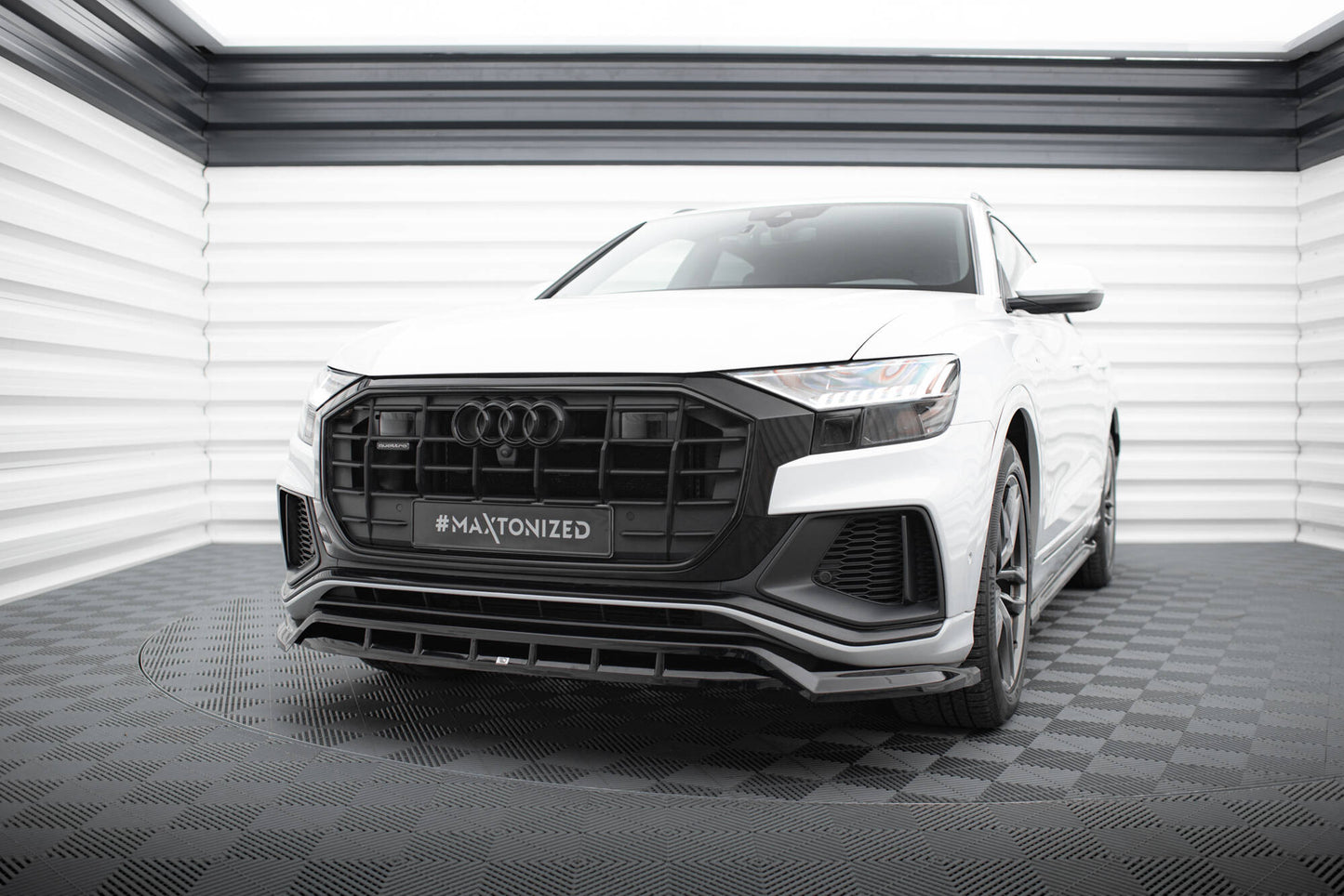 Maxton Front Ansatz V.2 für Audi SQ8 / Q8 S-Line Mk1 schwarz Hochglanz