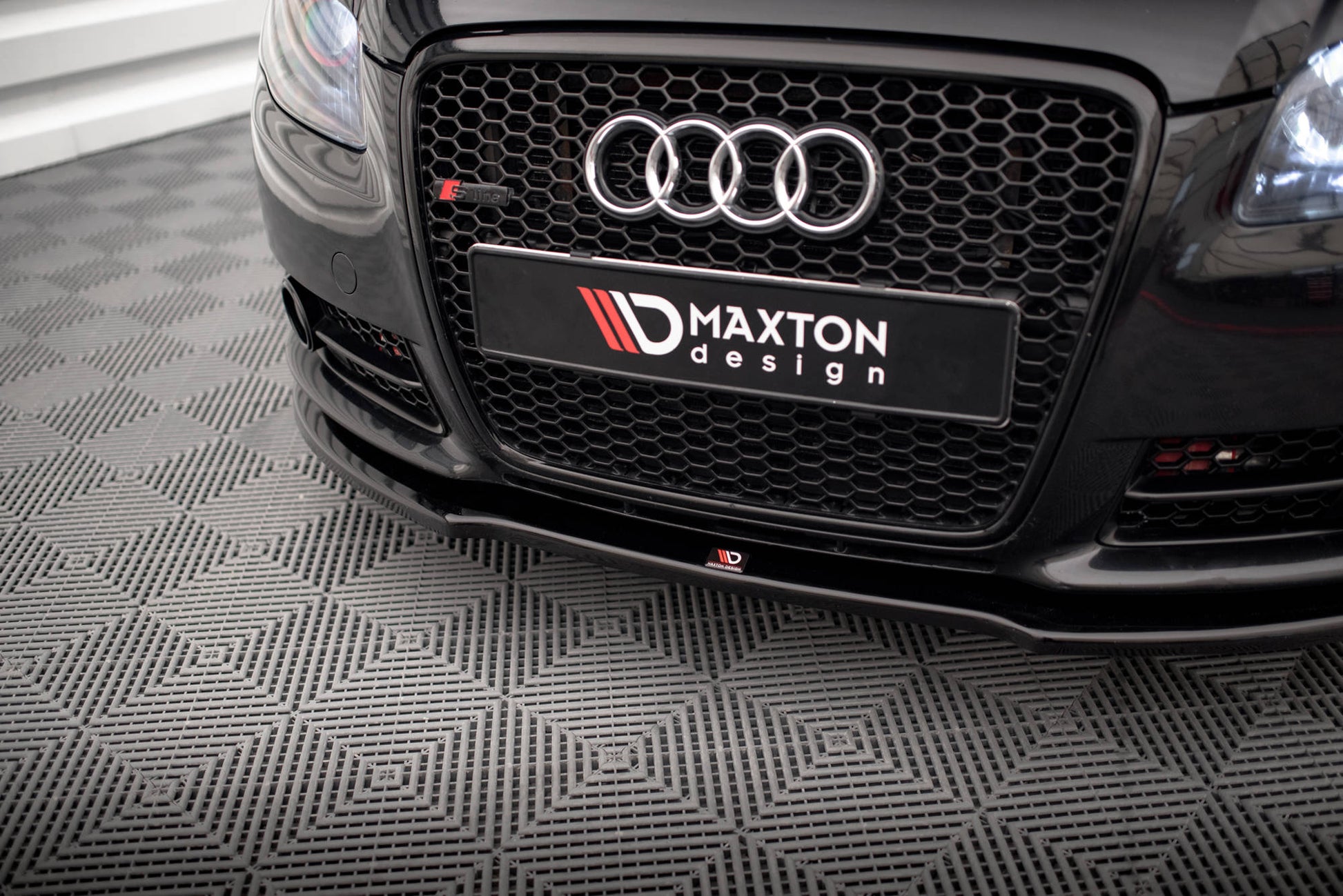 Maxton Front Ansatz für Audi A4 S-Line B7 schwarz Hochglanz