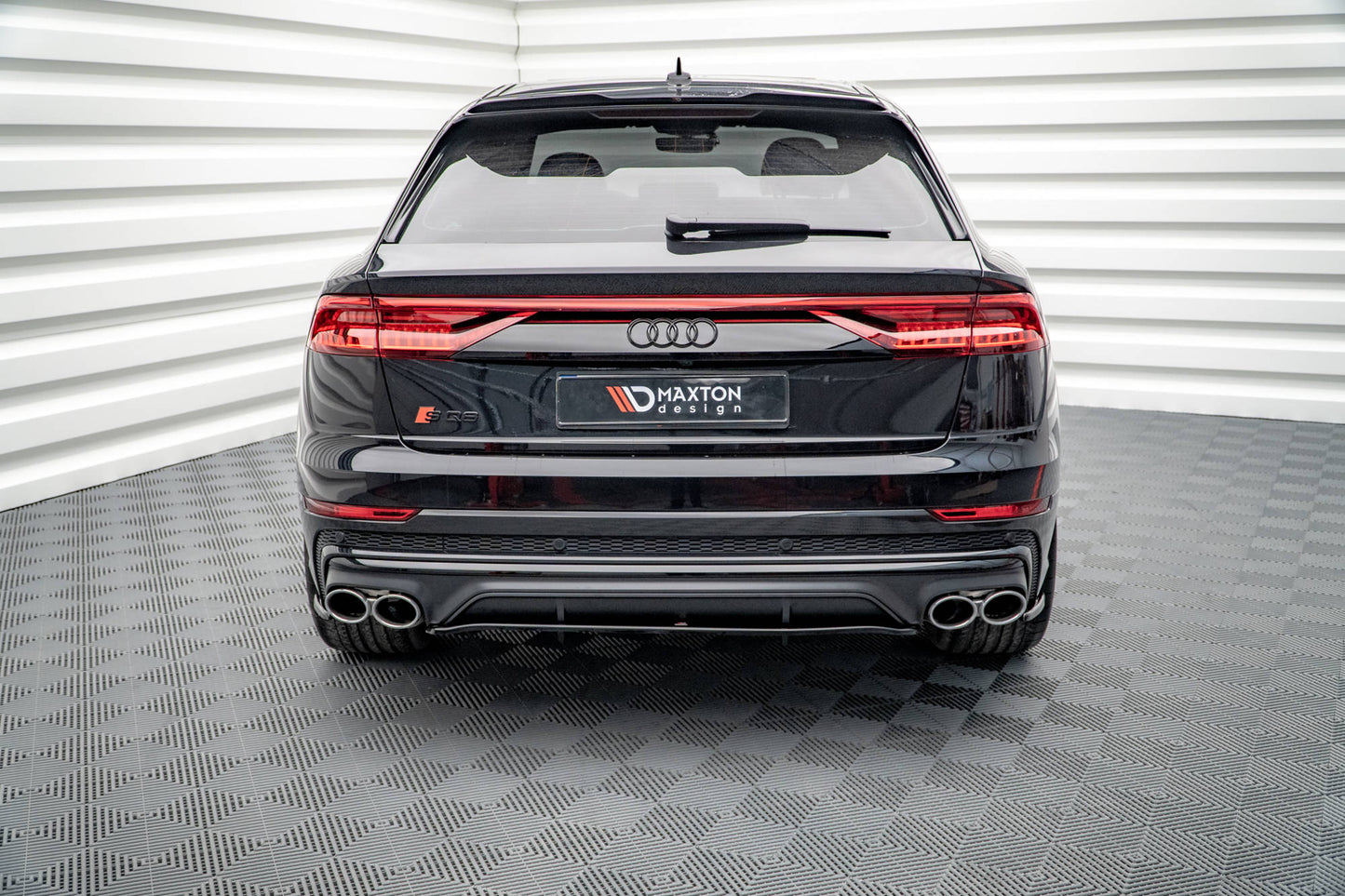 Maxton Mittlerer Diffusor Heck Ansatz DTM Look für Audi SQ8 Mk1 schwarz Hochglanz