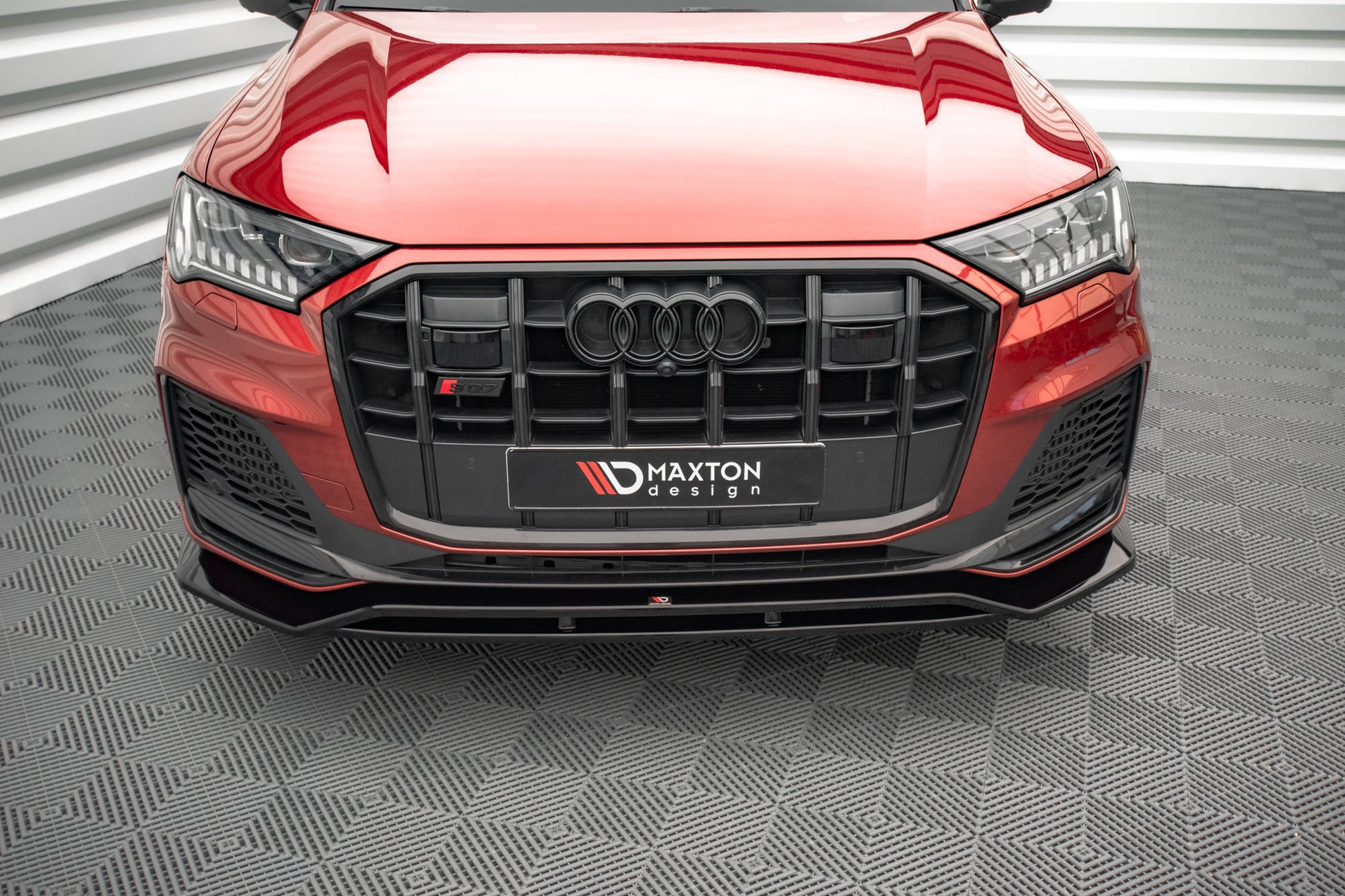 Maxton Front Ansatz für Audi SQ7 /Q7 S-Line Mk2 (4M) Facelift  schwarz Hochglanz