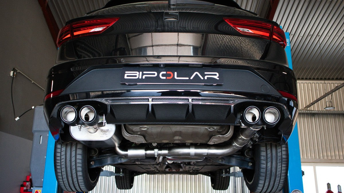 Grail Auspuffanlage Seat Leon Cupra R ST (DNUE) 3-Zoll ohne Endrohre an Serie Montage bei Grail