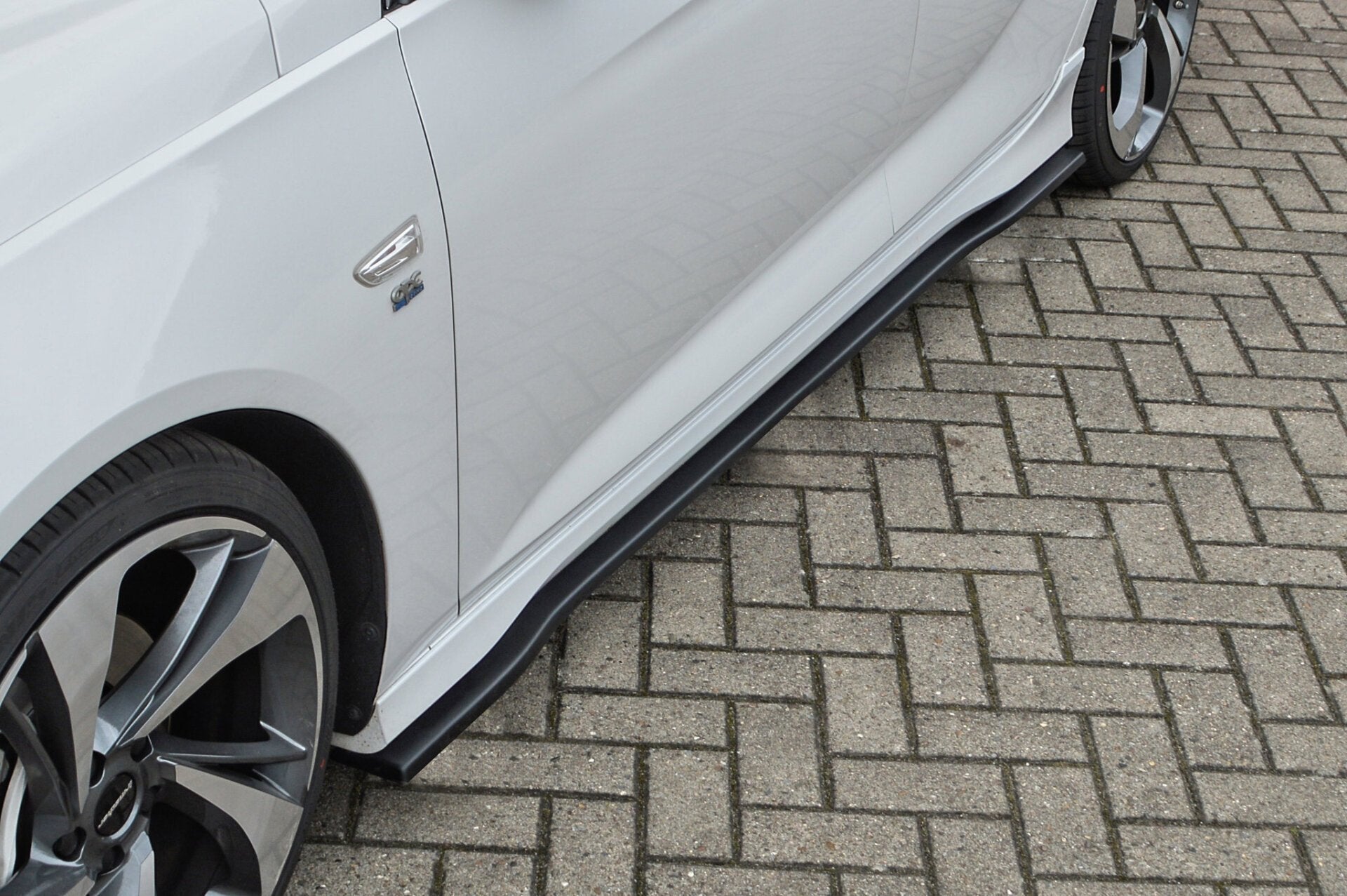 CUP Seitenschweller Opel Insignia B, Facelift, OPC-Line Schwarz Matt