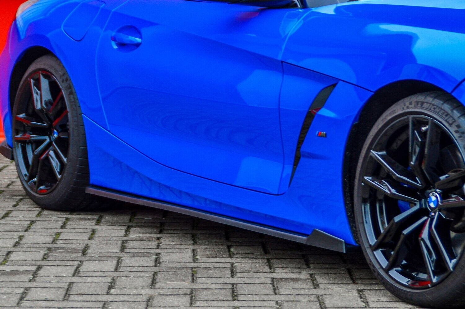 CUP Seitenschwellersatz mit Wing vorne BMW Z4 G29 ab Bj.: 2018- Carbon