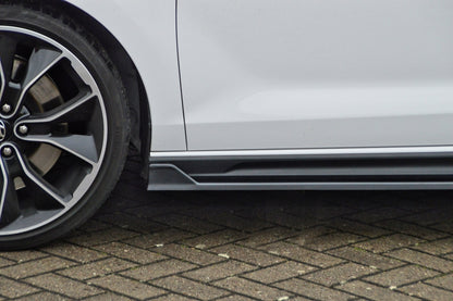 CUP Seitenschwellersatz mit Flaps/Schacht Hyundai i30 Fastback N Carbon