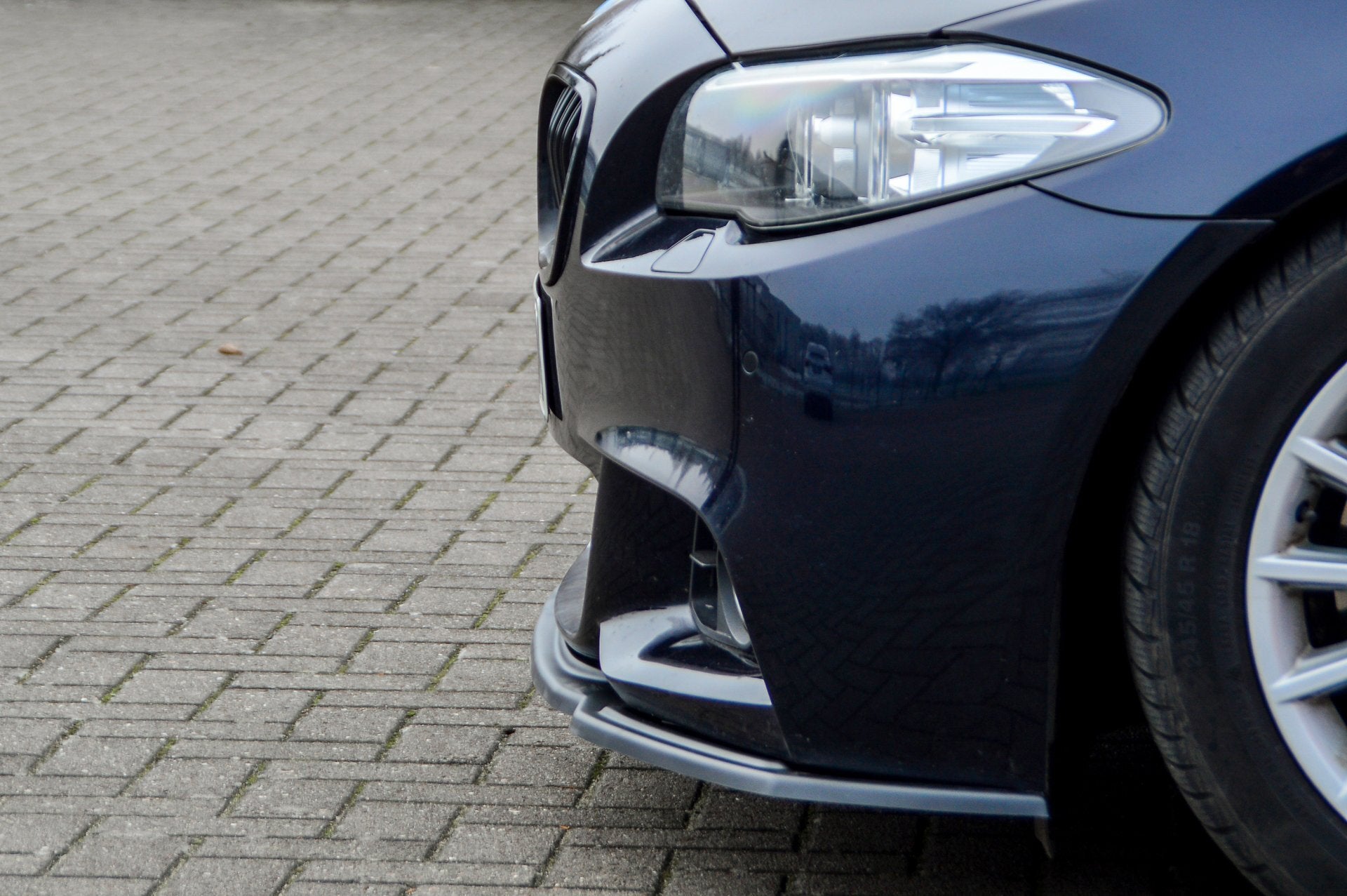 CUP Frontspoilerlippe mit Wing ABS BMW 5er F10 + F11 Schwarz Glanz