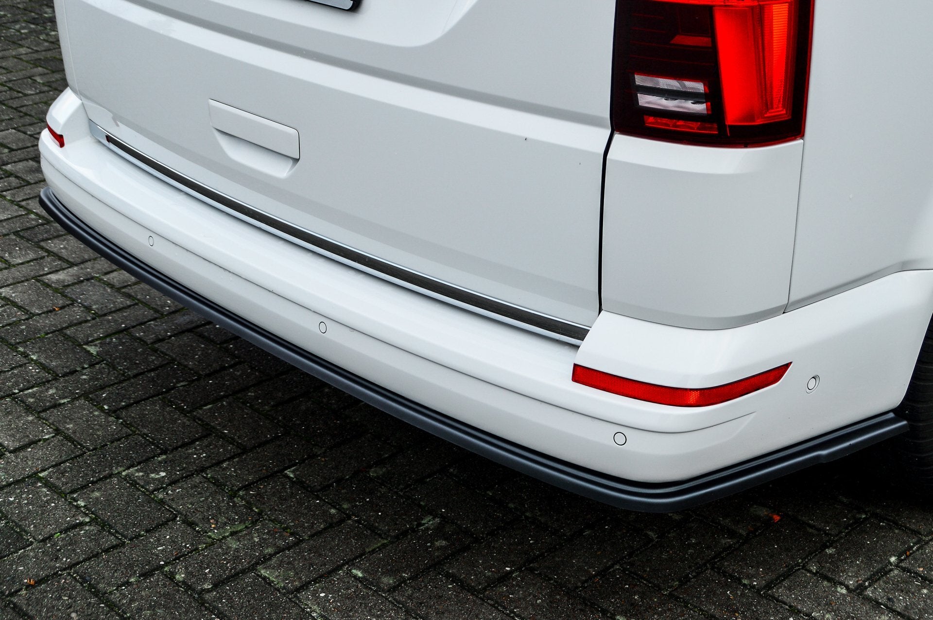 Heckansatz Volkswagen Bus T6 ab Bj.: 2019- Carbon
