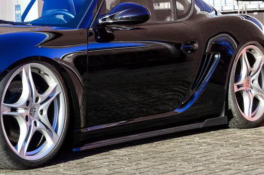 CUP Seitenschwellersatz mit Wing hinten Porsche Boxster 987 Carbon